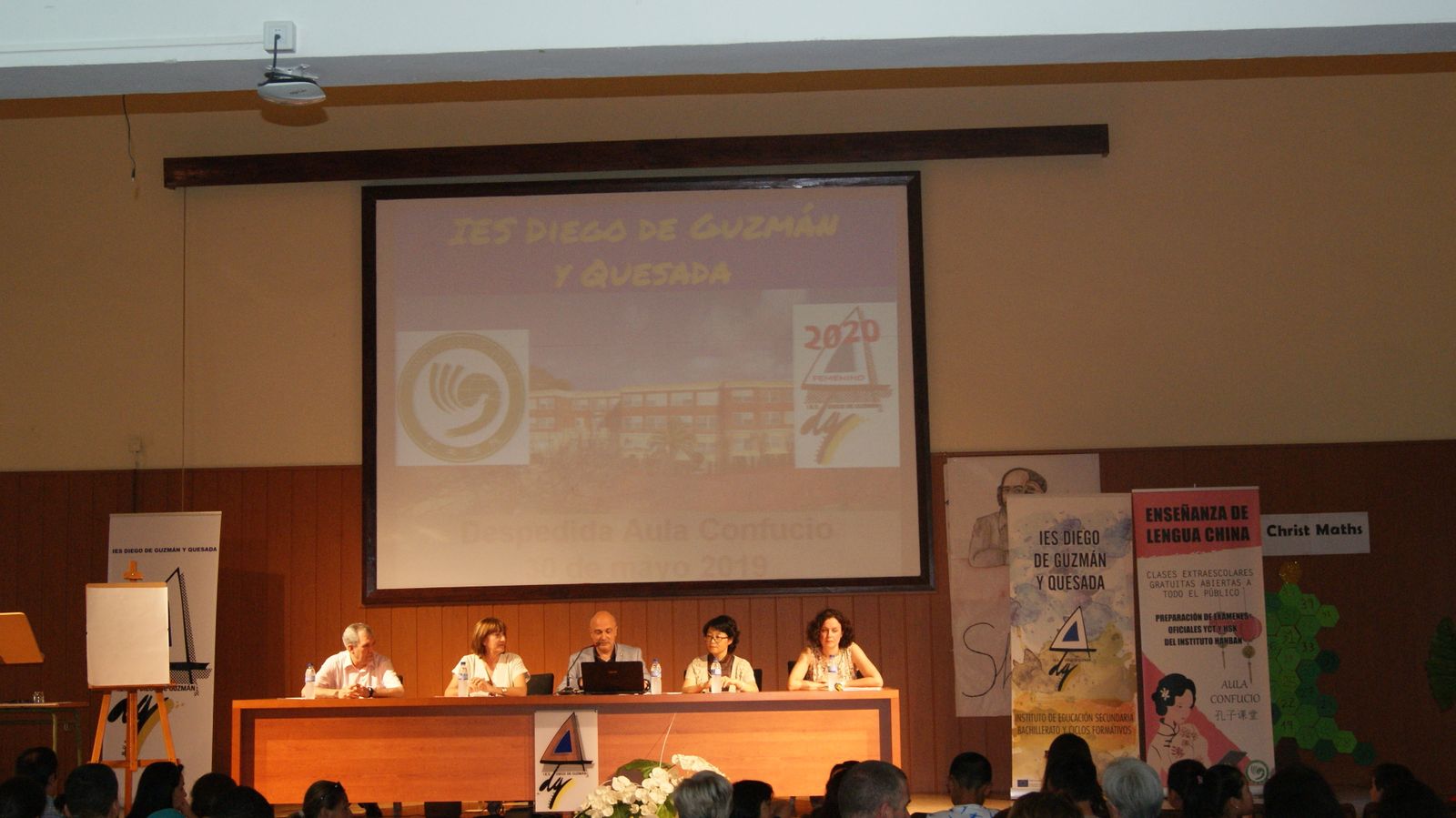 Un momento del acto de clausura escolar del Aula Confucio.