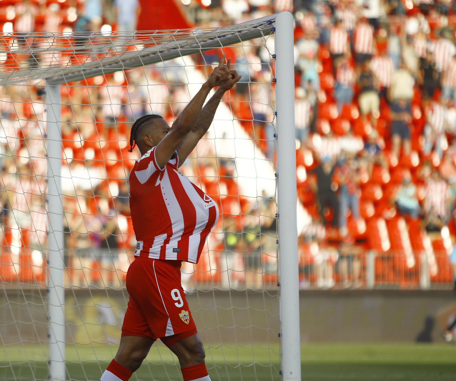 Imágenes de la gran victoria del Almería ante el Cádiz por 6 a 1