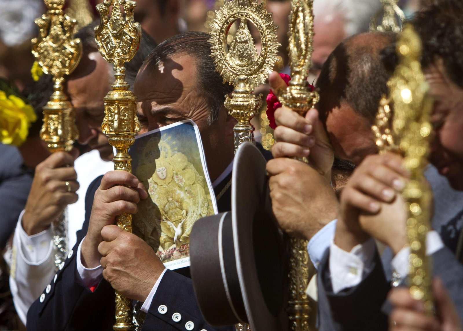 Misa Pontifical de la Romería del Rocío.