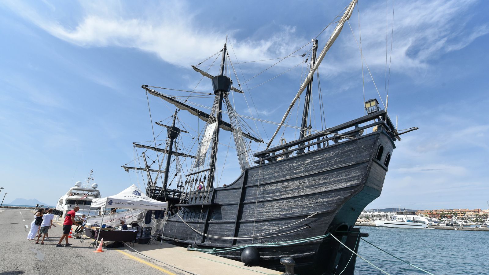 La Nao Victoria en el Puerto de Sotogrande, en imágenes