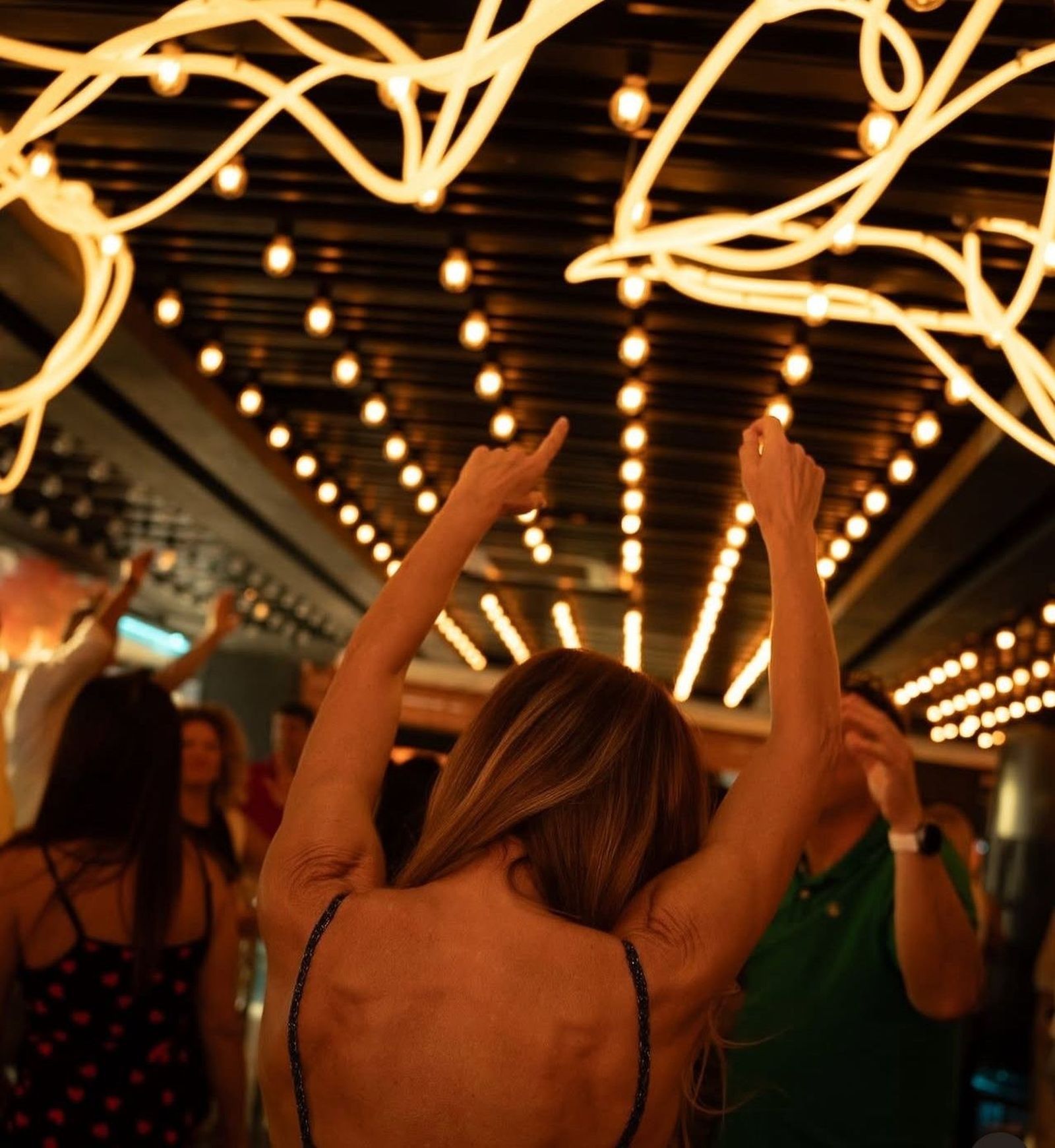 Craft Brunch & Drunch, Imperfecto Anticlub y Pícaro 213, locales de moda en la Vega y la Térmica, en imágenes