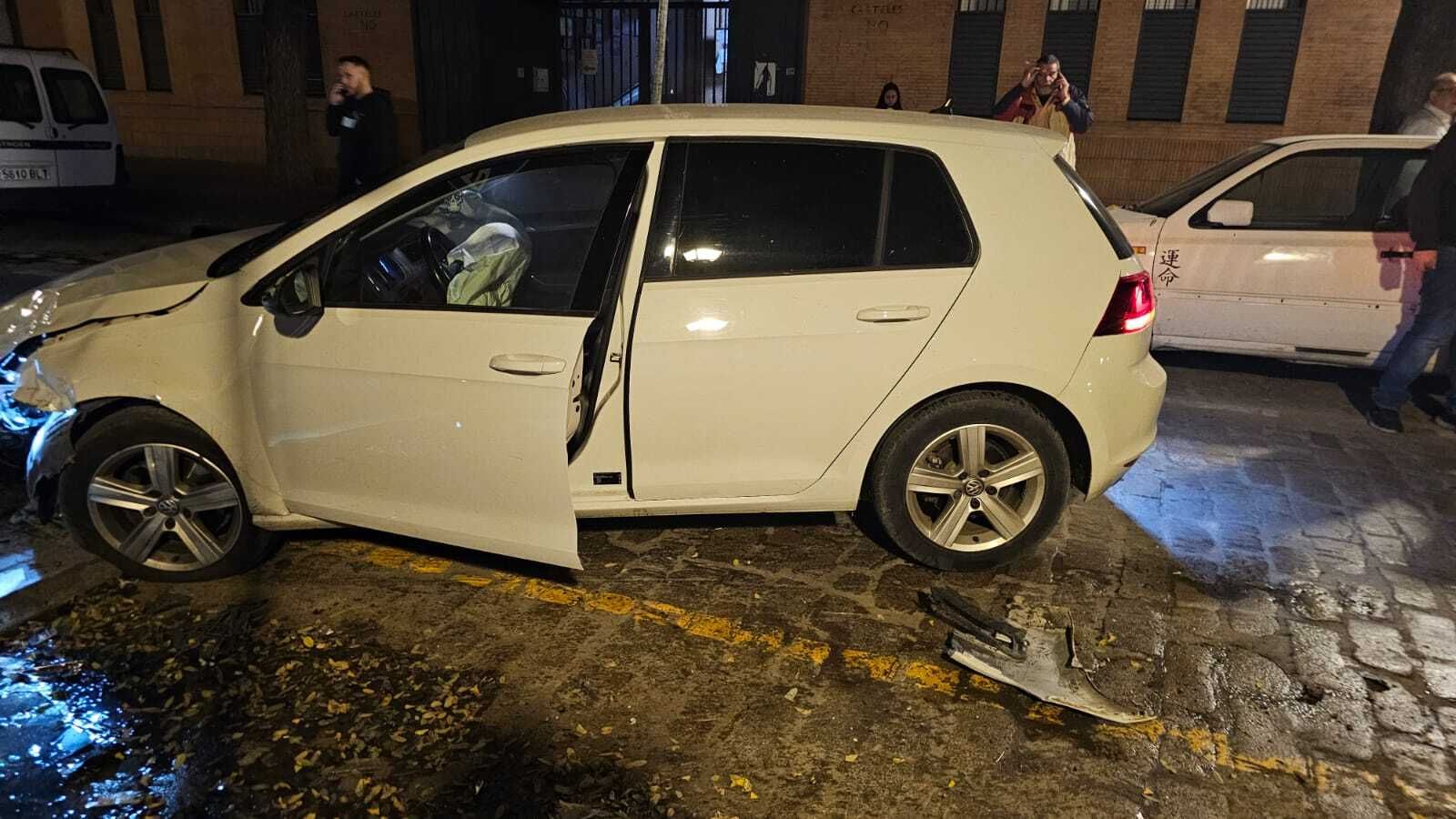 Aparatoso accidente en la calle San Jacinto de Sevilla