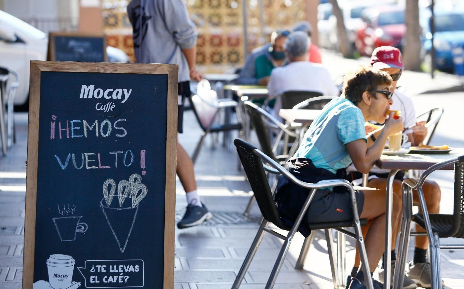 Desescalada en Málaga: Vuelven las terrazas a Rincón de la Victoria