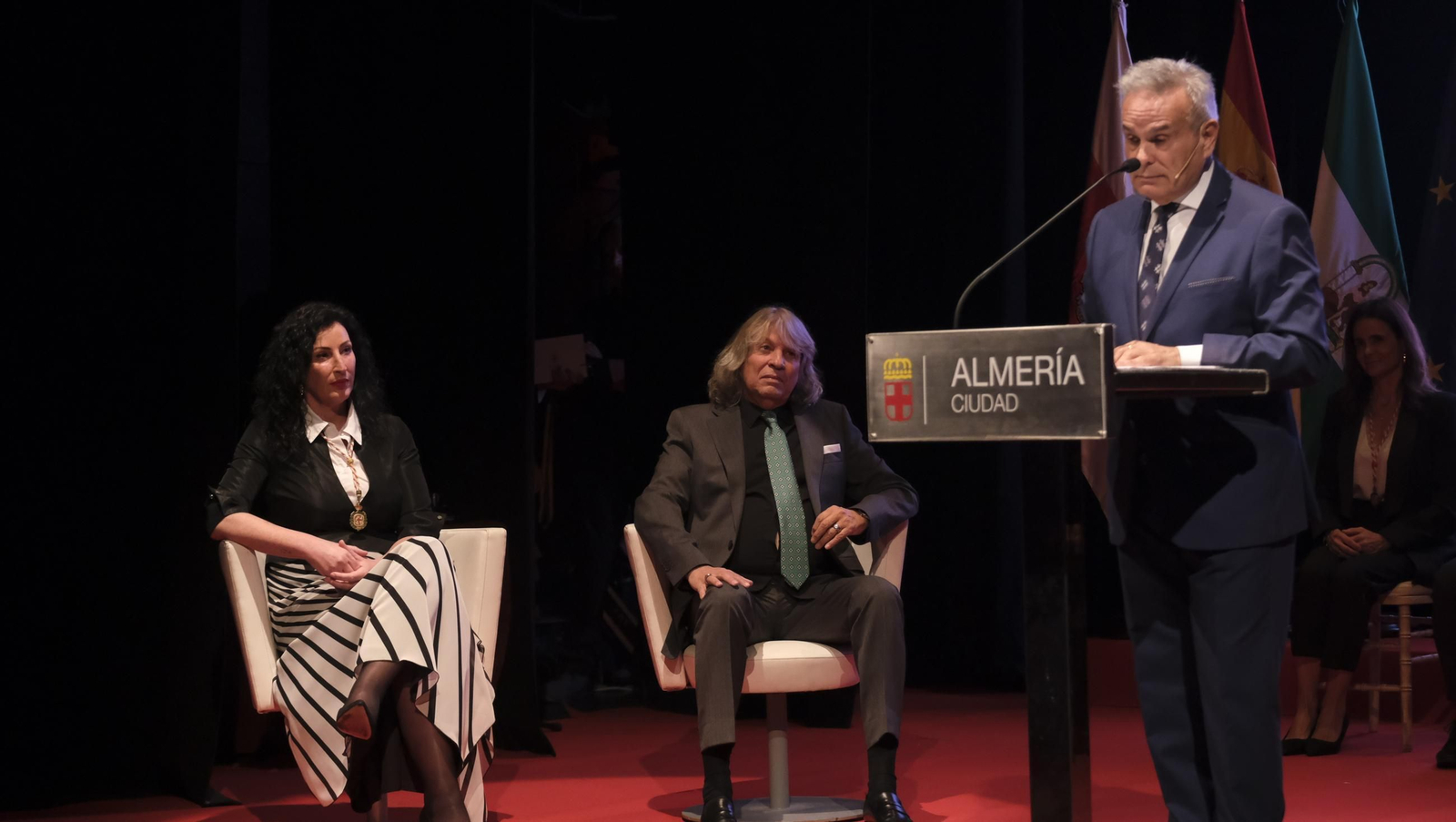 El cantaor José Mercé ya es Hijo Adoptivo de la Ciudad de Almería, en imágenes