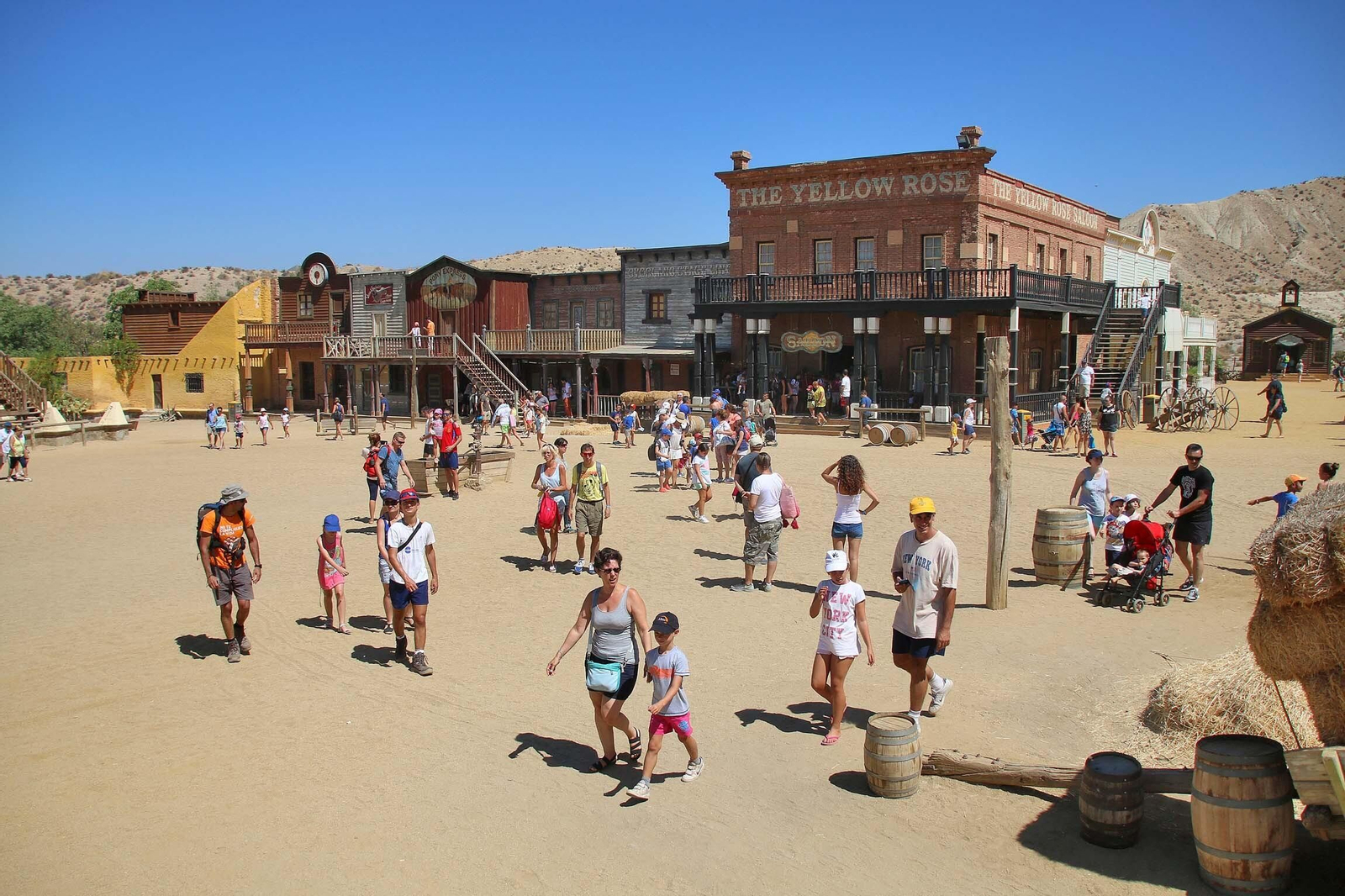 Plaza principal del parque temático 'Oasys Minihollywood'