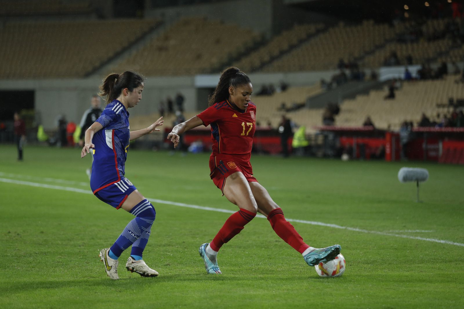 Las imágenes del España - Japón femenino en Sevilla