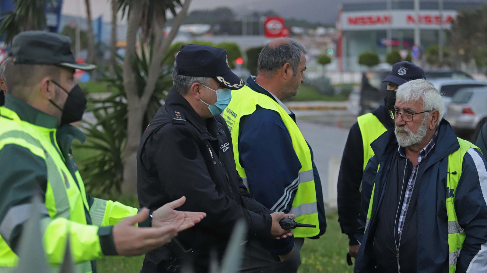 Fotos de la concentración de los camioneros en el acceso sur del puerto de Algeciras