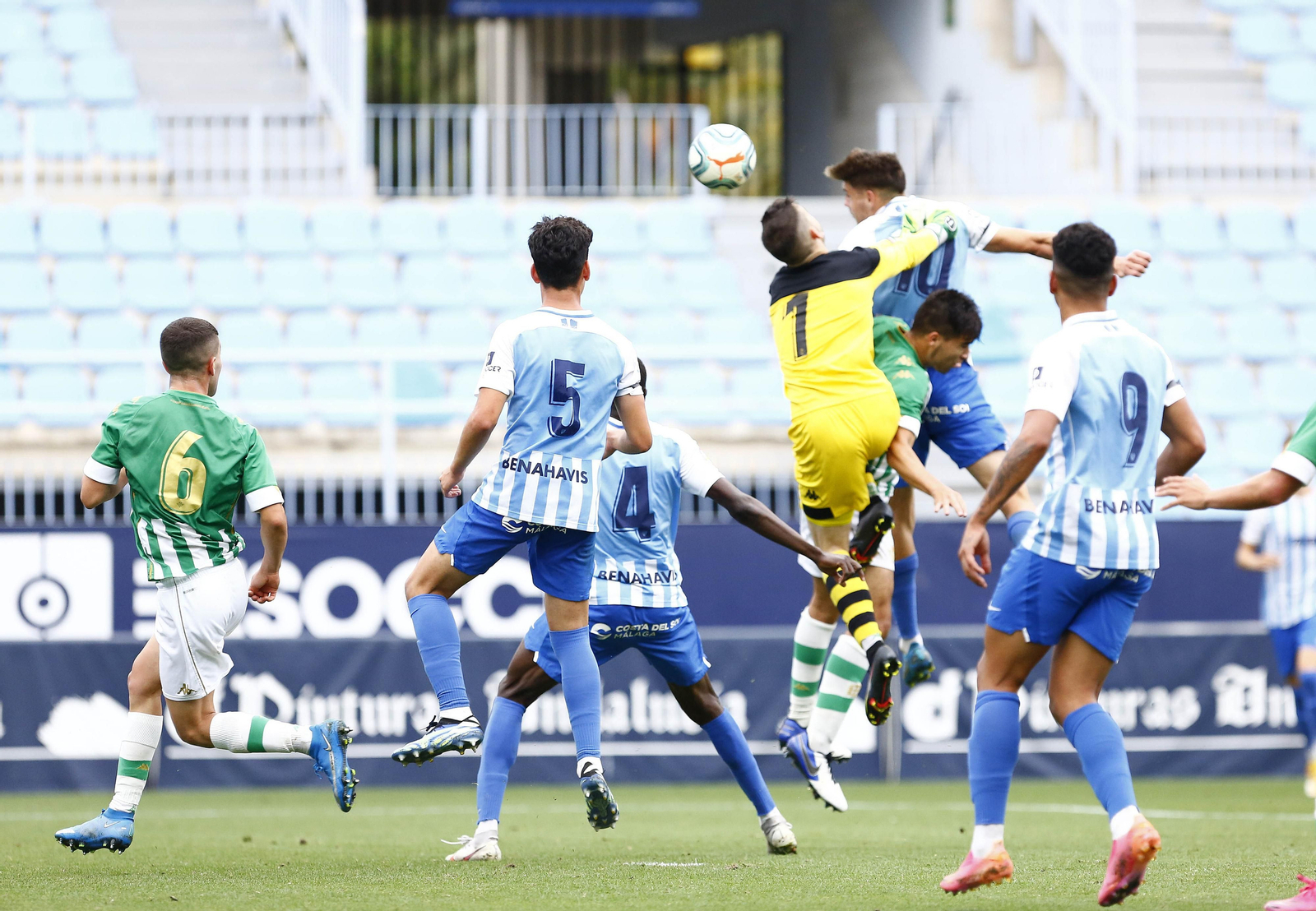 Galería: La celebración del Málaga CF Juvenil