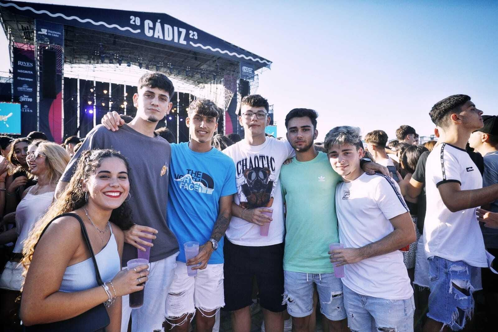 Búscate en el concierto de Myke Towers en el muelle de Cádiz