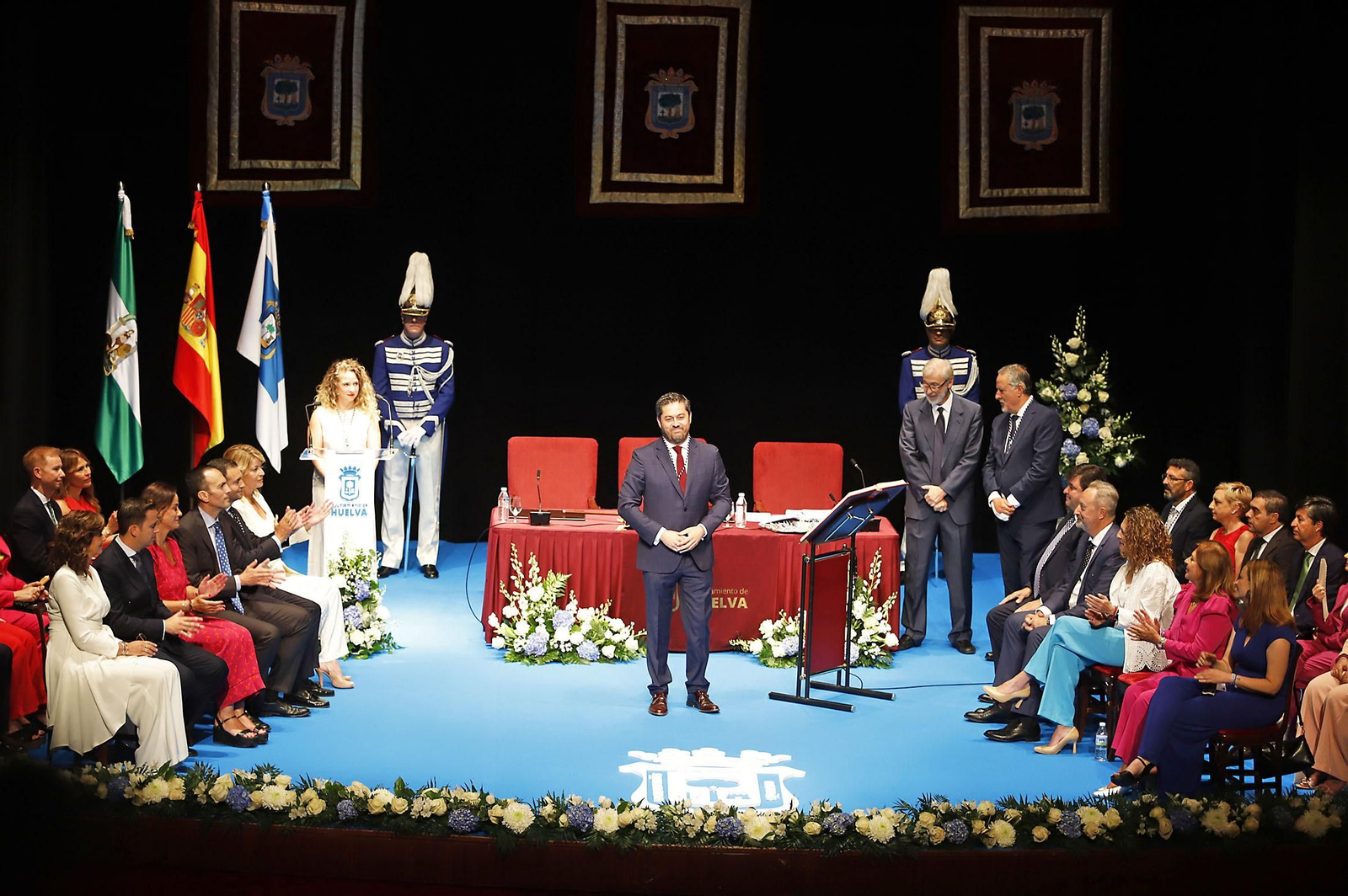 Imágenes de la toma de posesión de Pilar Miranda como alcaldesa de Huelva