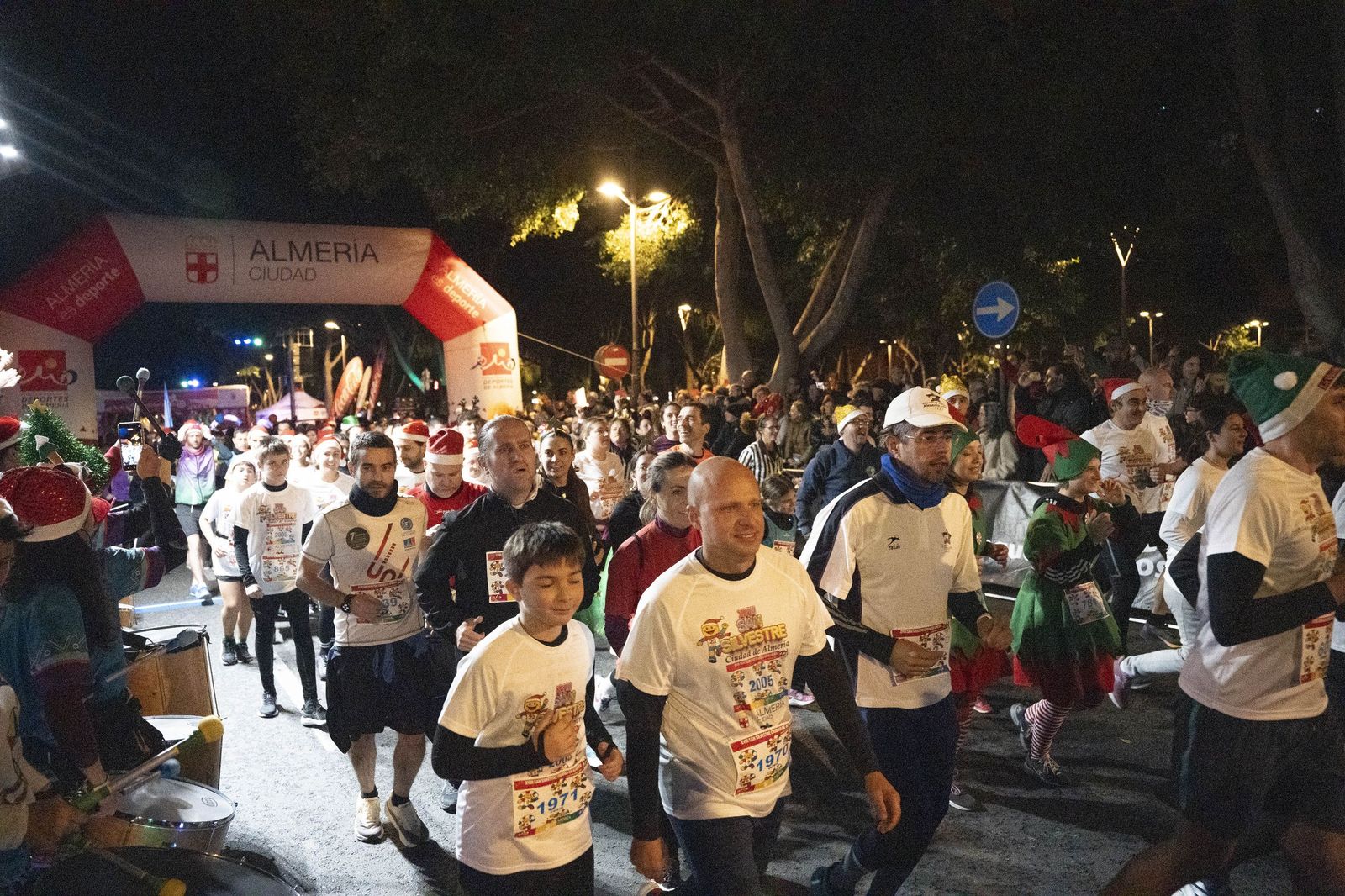 Almería corre y celebra su memoria olímpica en una San Silvestre de récord
