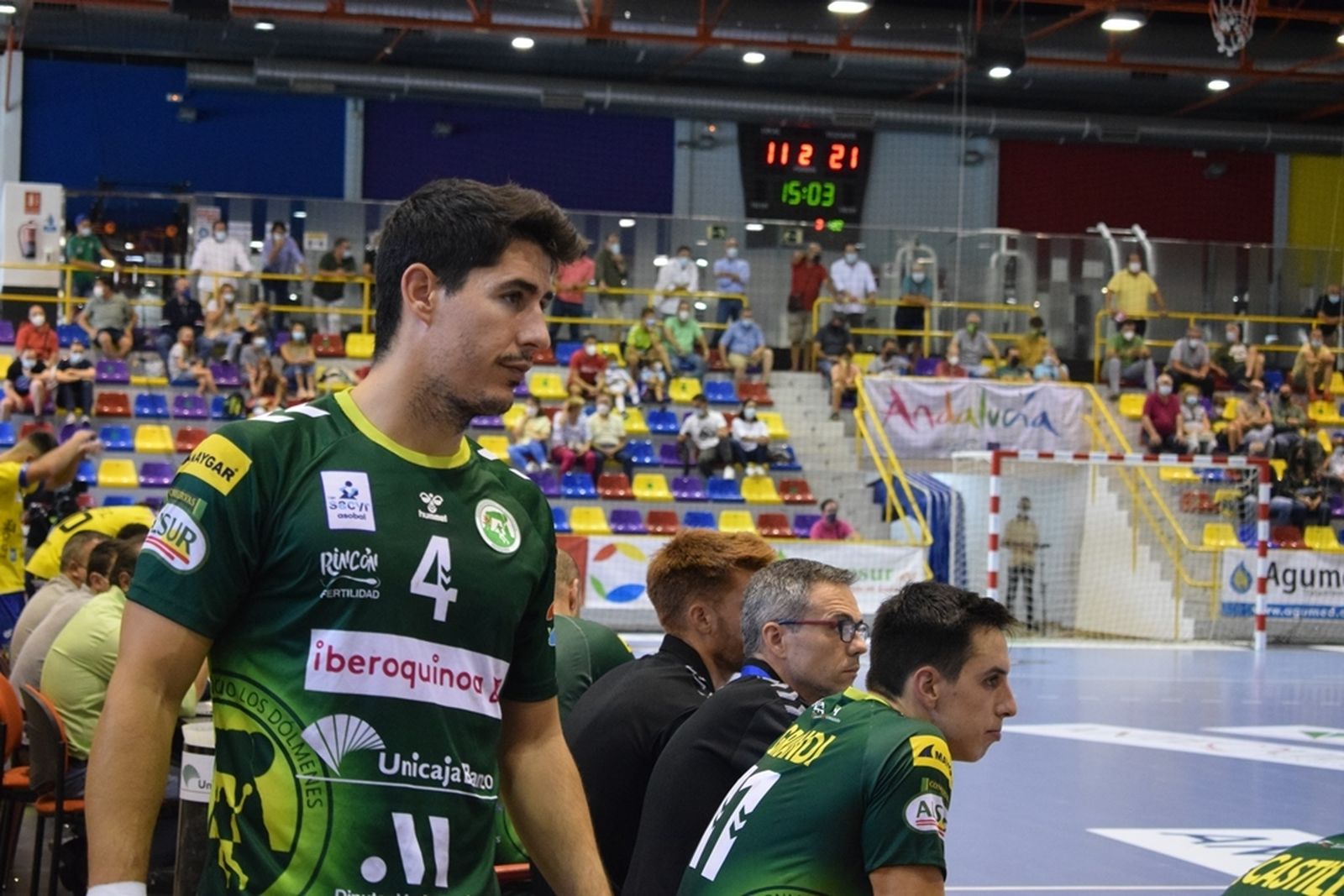 Adrián Santamaría, en un choque de esta temporada.