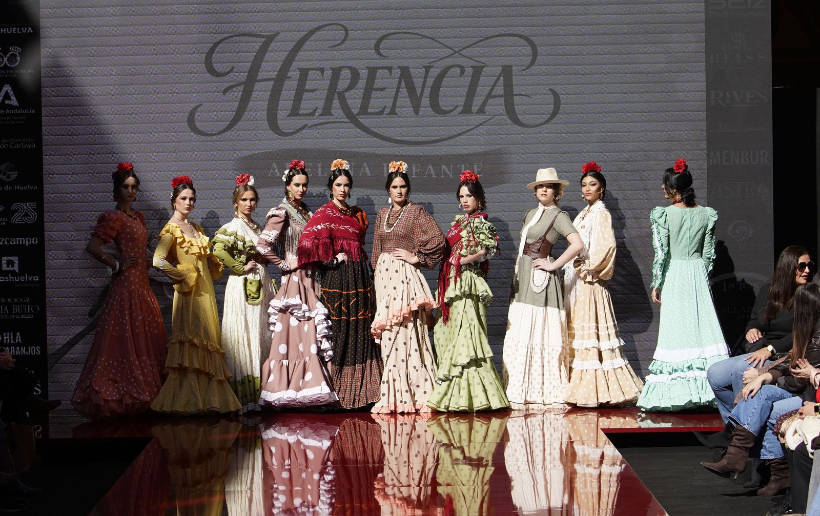 Huelva Flamenca 2026: Desfile de Adelina Infante