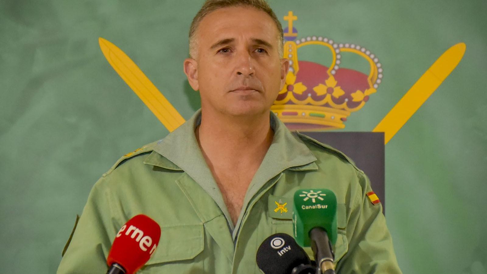 El general Marcos Llago se dirige a los medios en el encuentro celebrado este martes en la base de Viator.