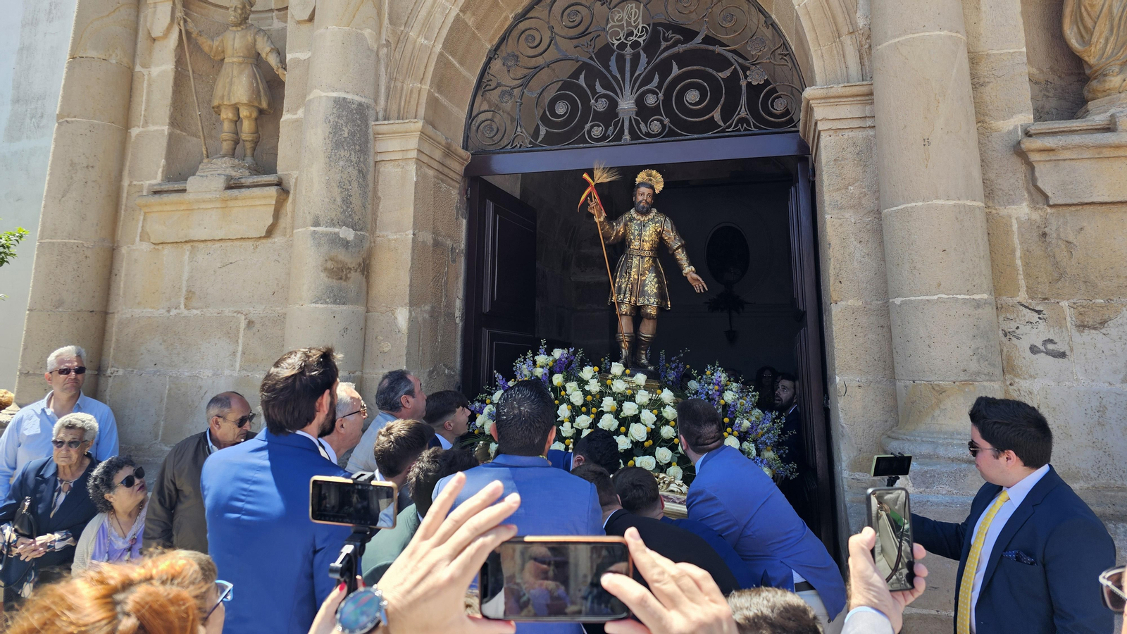 Fotos de la procesión San Isidro Labrador en Los Barrios