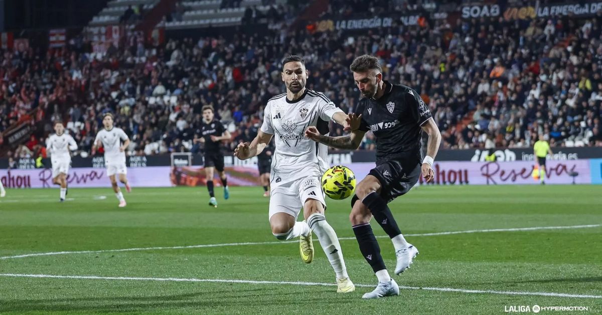 El Almería se mete en dinámica de ascenso directo con el calendario a favor