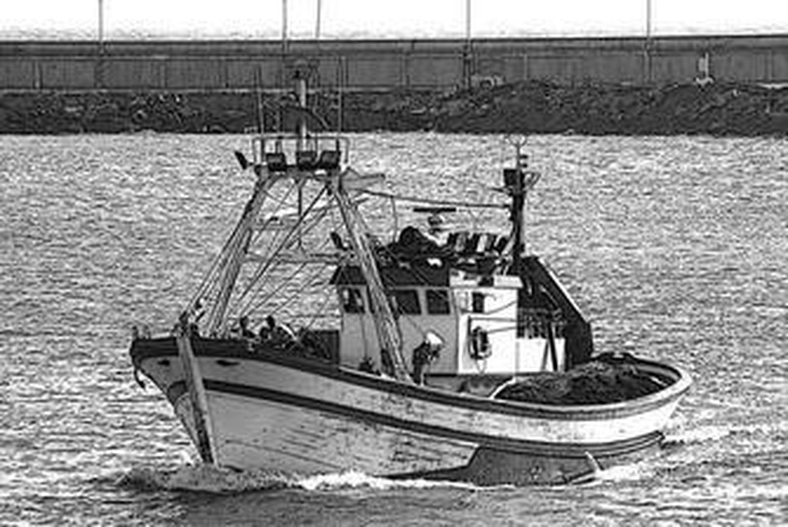 AÑO 1979 | El hundimiento de El Colorao | Un pesquero almeriense se hundió frente a la costa de Arenys de Mar, en Barcelona.