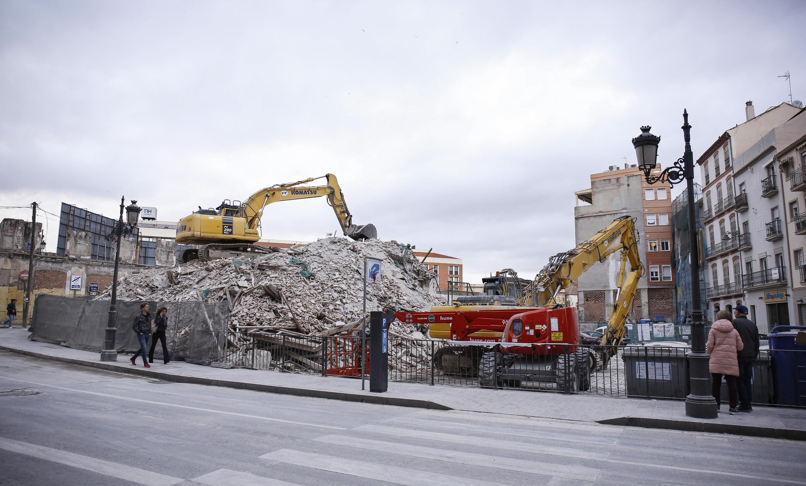Las fotos de la demolición de La Mundial