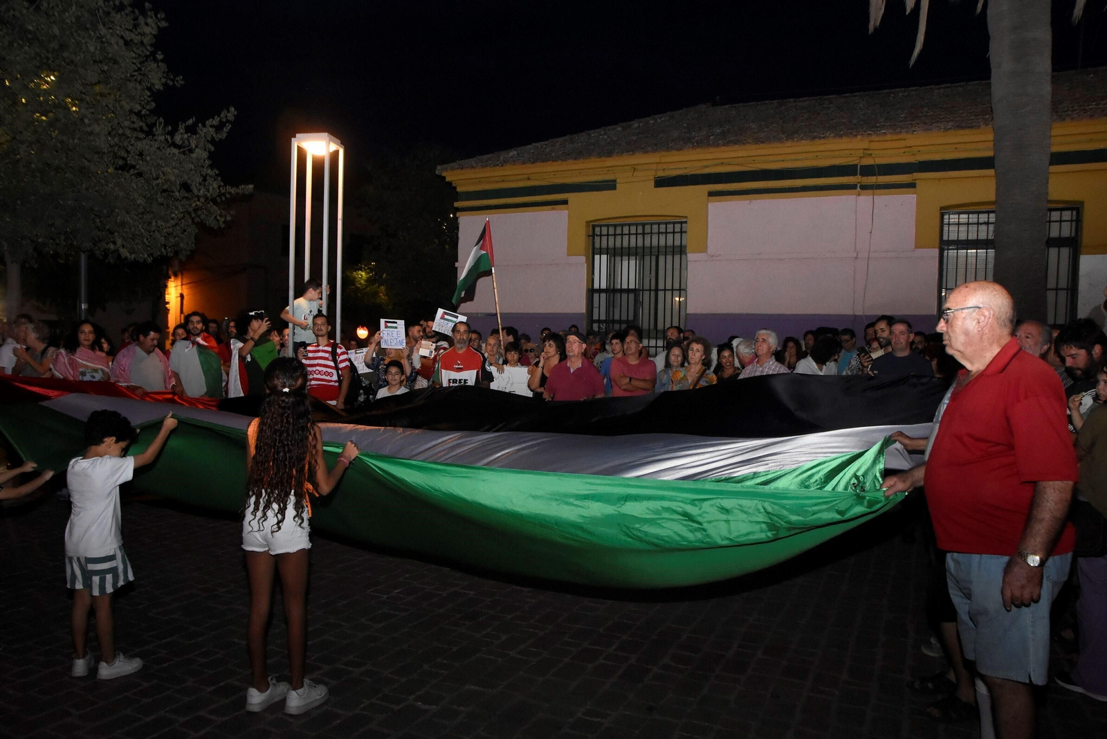 La concentración de solidaridad con Palestina en Córdoba, en imágenes