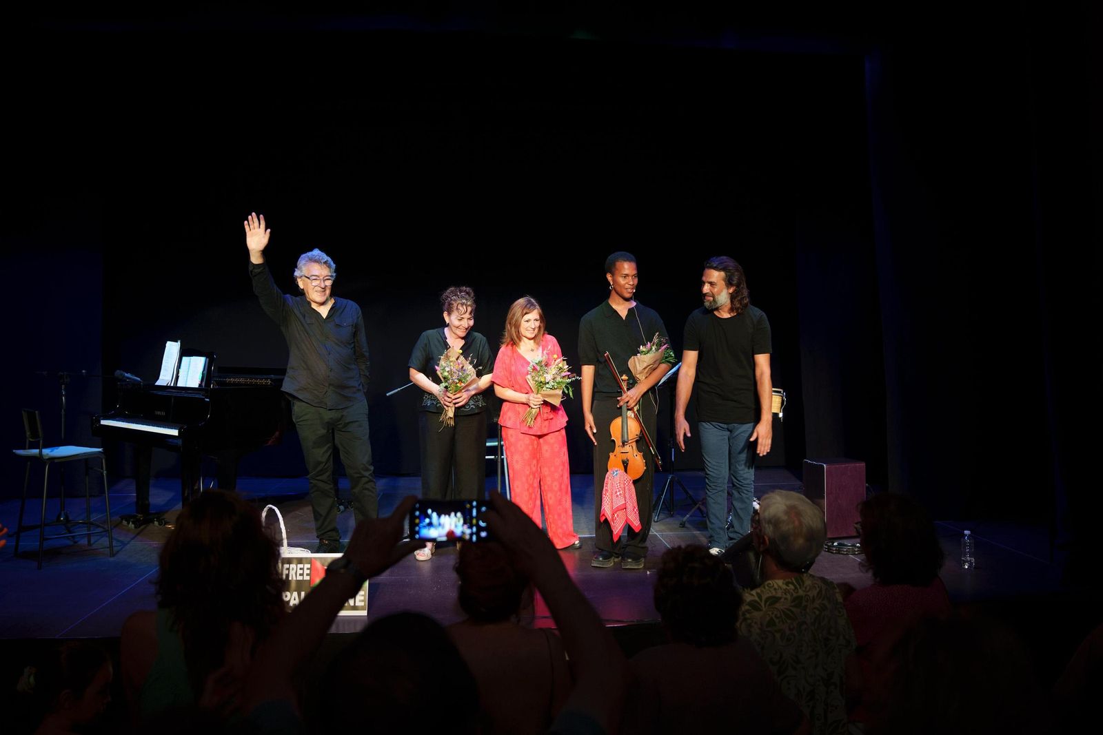 Un momento del acto celebrado el pasado viernes en el Teatro La Gotera de Lazotea.