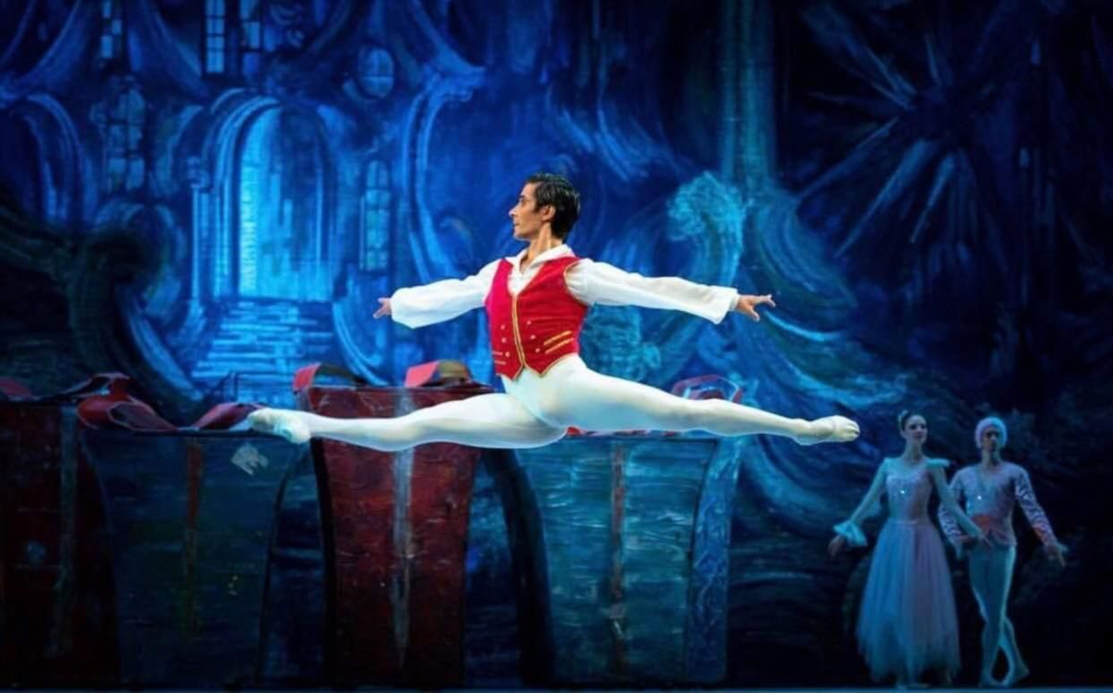 La danza y la literatura se dan cita este miércoles en la capital con la representación de 'El Cascanueces'.