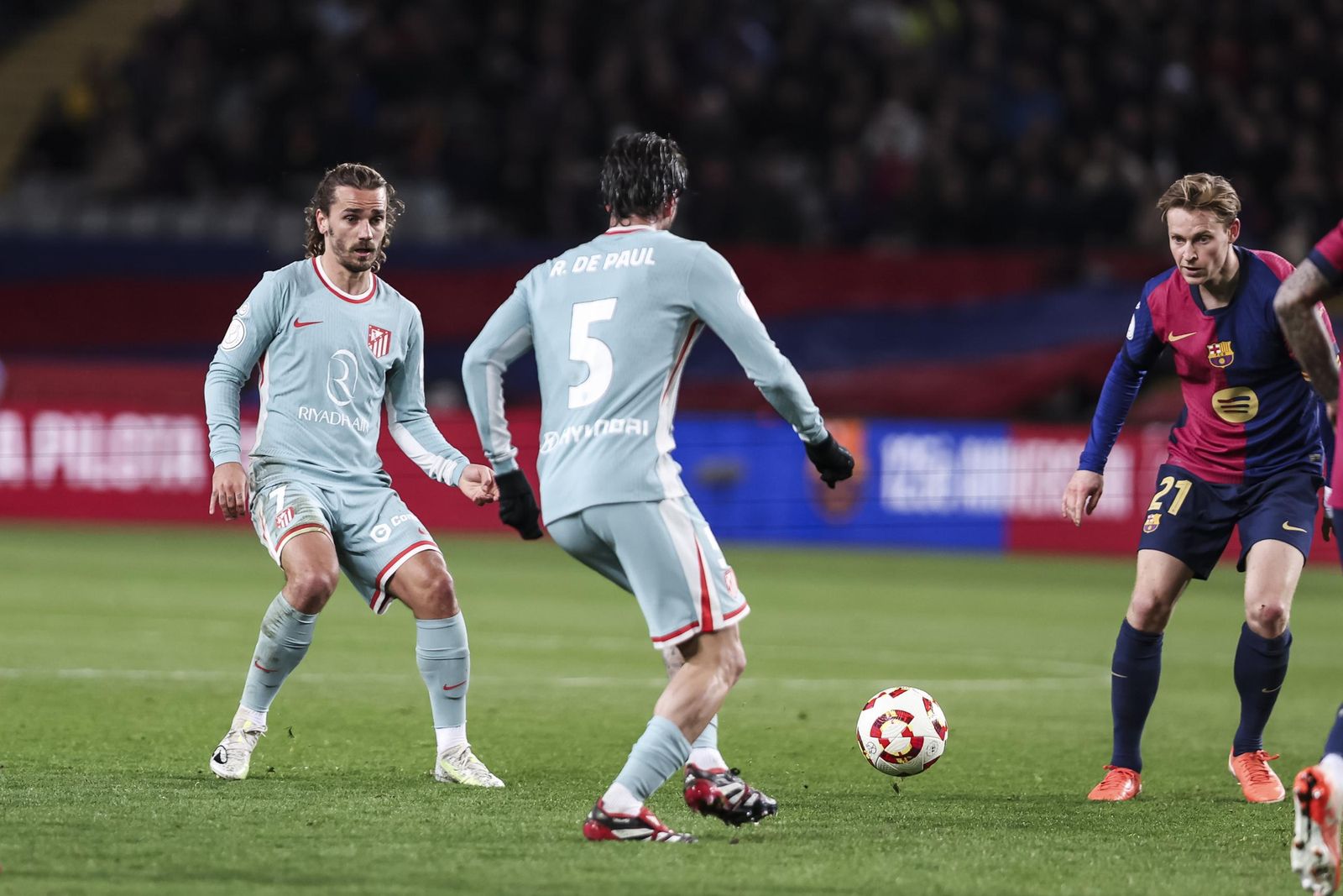 Las fotos del espectacular Barcelona - Atlético de Madrid