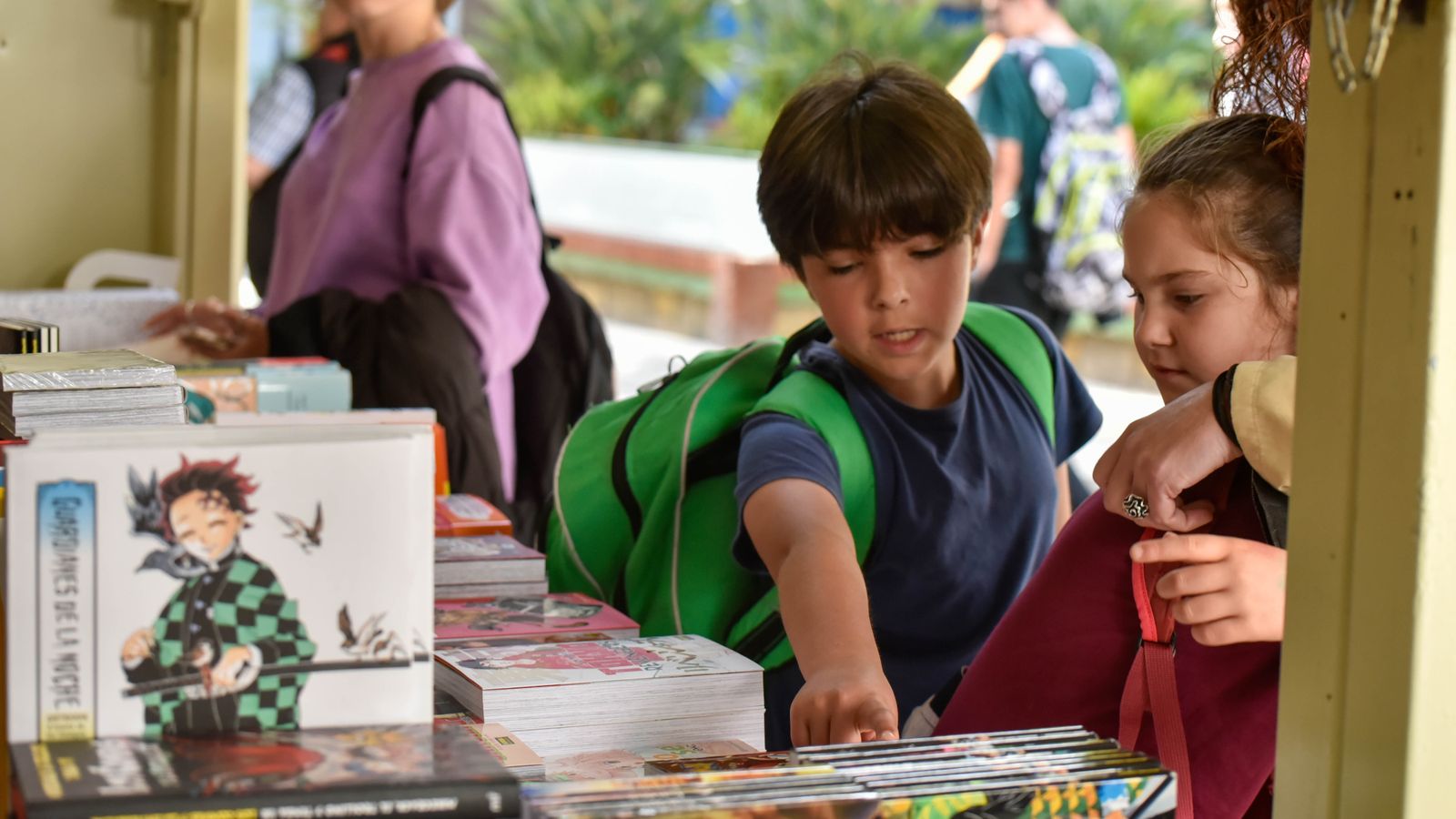 Las fotos de la Feria del Libro de La Línea