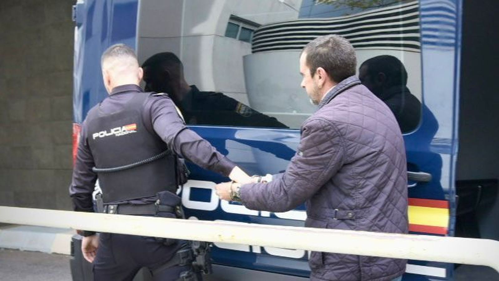 Candy entra en los juzgados por la puerta del aparcamiento, este martes por la mañana