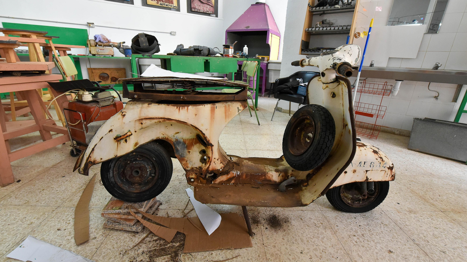 Las fotos de la restauración del Quijote de la Escuela de Arte de Algeciras