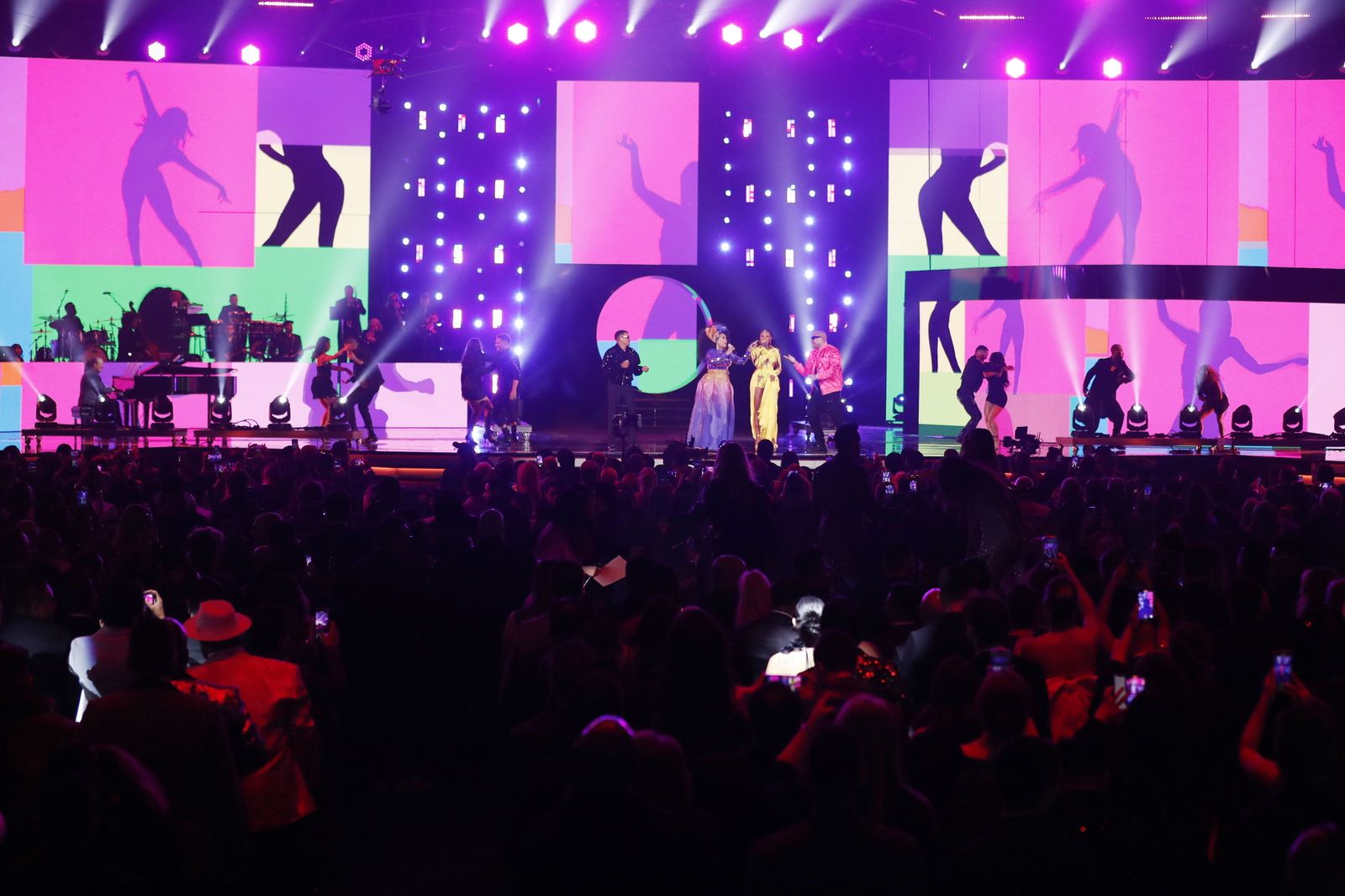 La alfombra roja de los Grammy latinos