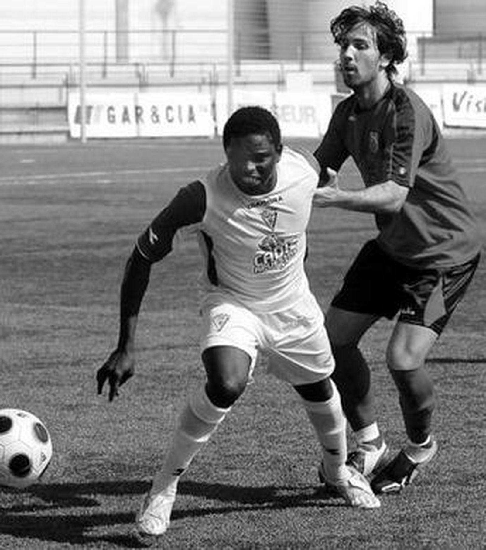 Otro error atrás derrumba al Cádiz B en Dos Hermanas