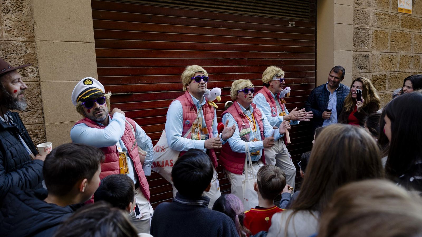 Las mejores imágenes del primer domingo de Carnaval de Cádiz