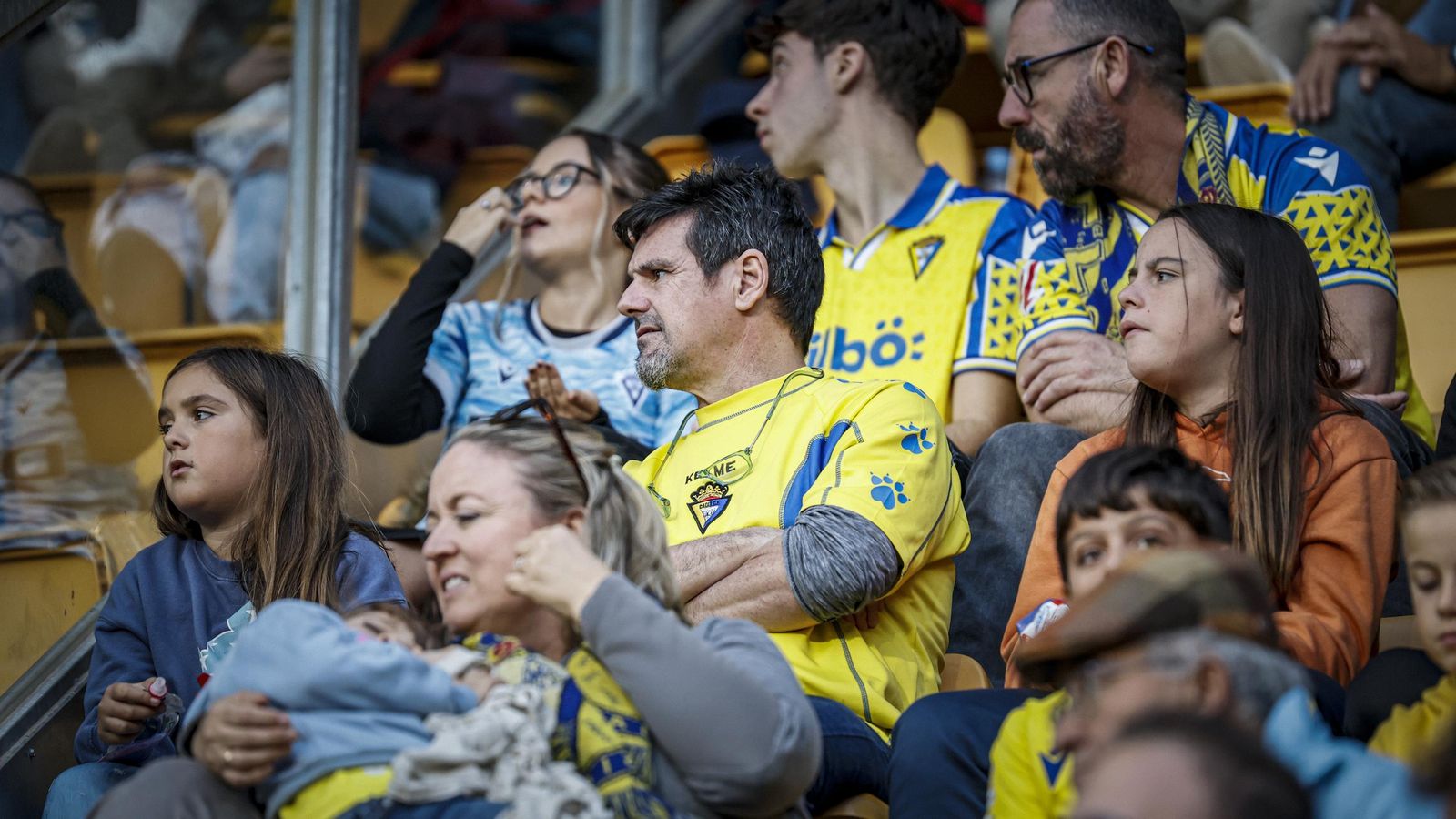Búscate entre las imágenes del partido de fútbol entre Cádiz CF y Córdoba CF