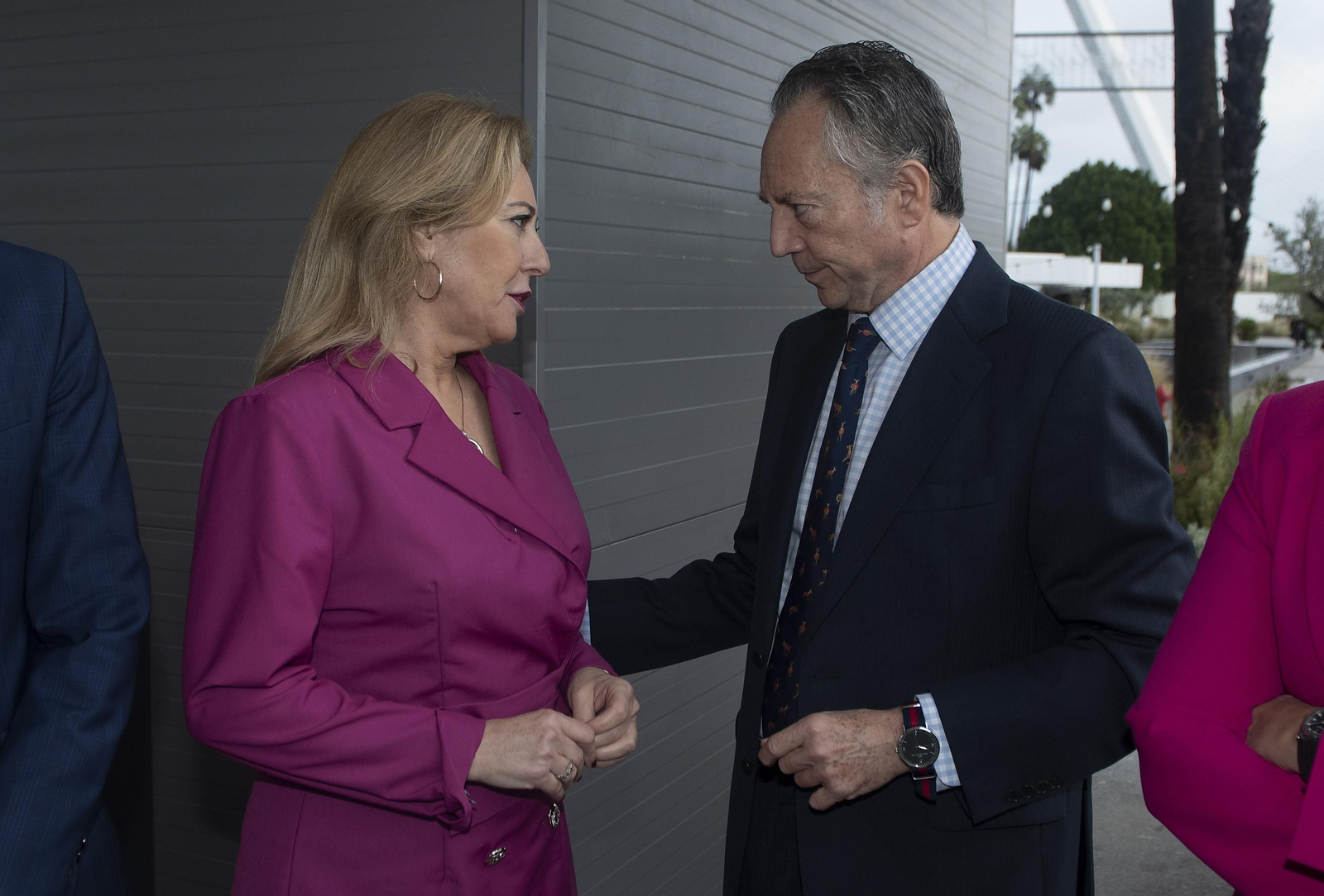 FORO JOLY.  Dña.Carolina España