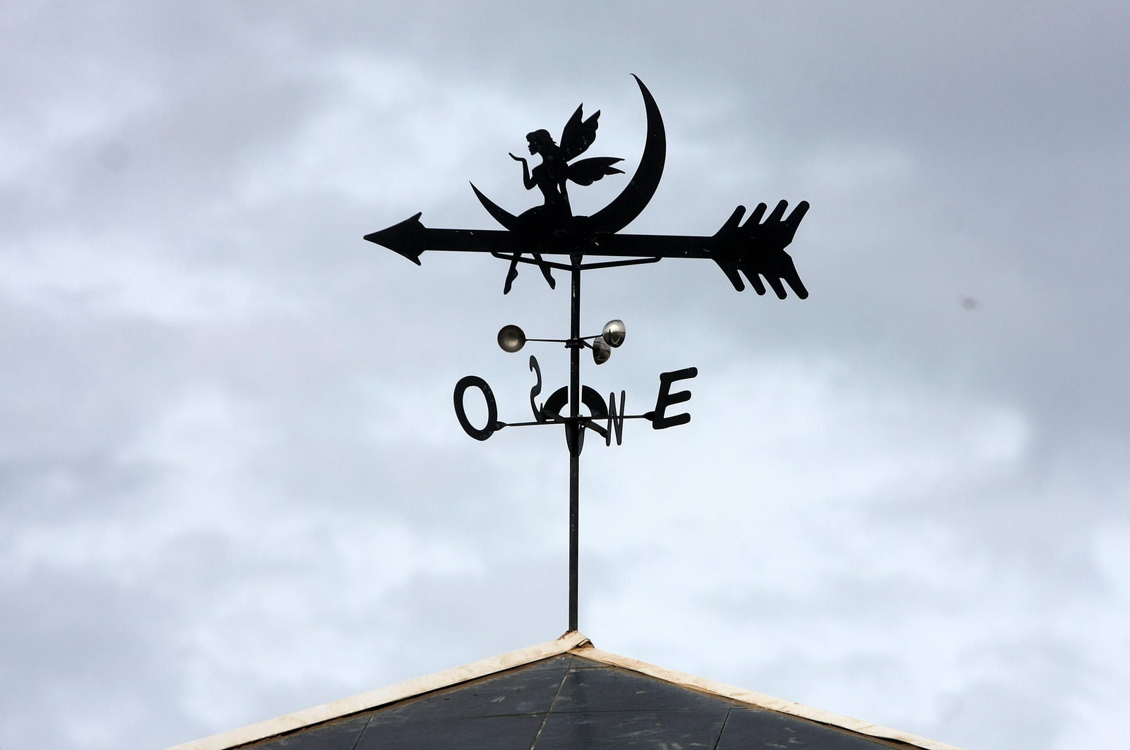 Imágenes del ambiente en el cementerio La Soledad, Huelva