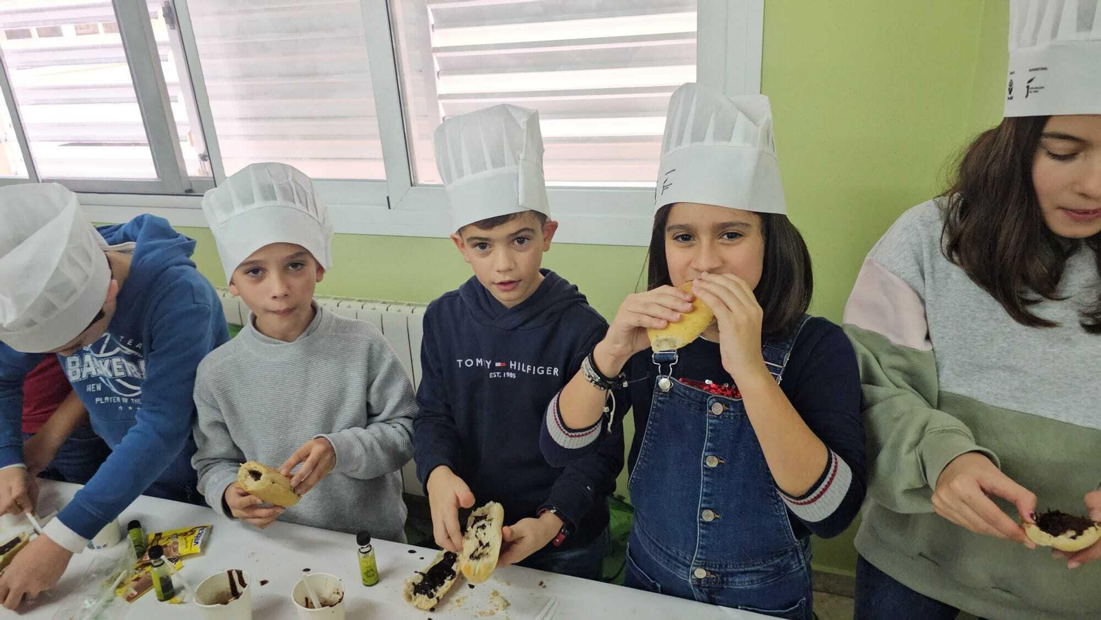 Desayuno saludable de UPA desayuno saludable para 340 alumnos del Colegio Nuestra Señora de la Capilla