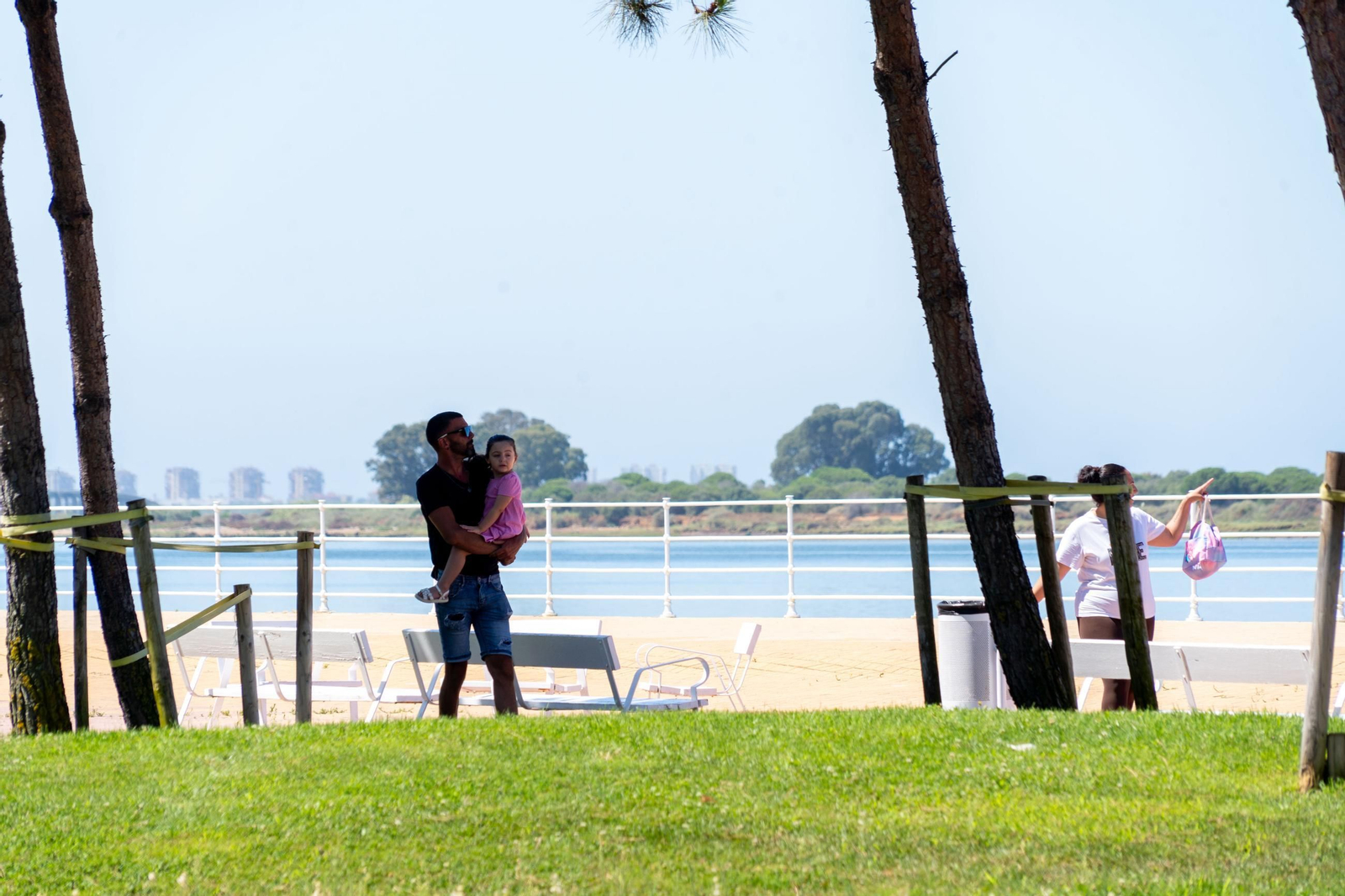 El Muelle de Riotinto y el Paseo de la Ría, lugares con encanto en la capital