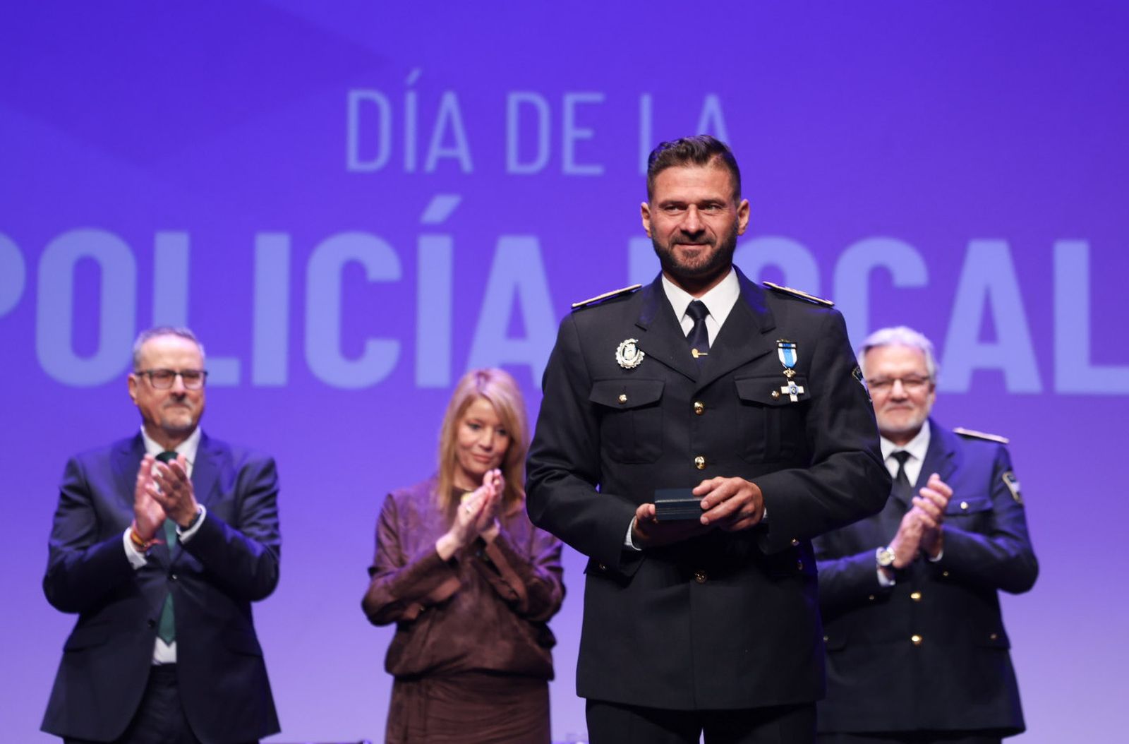 Fotografías de la entrega de honores y distinciones del Día de la Policía Local