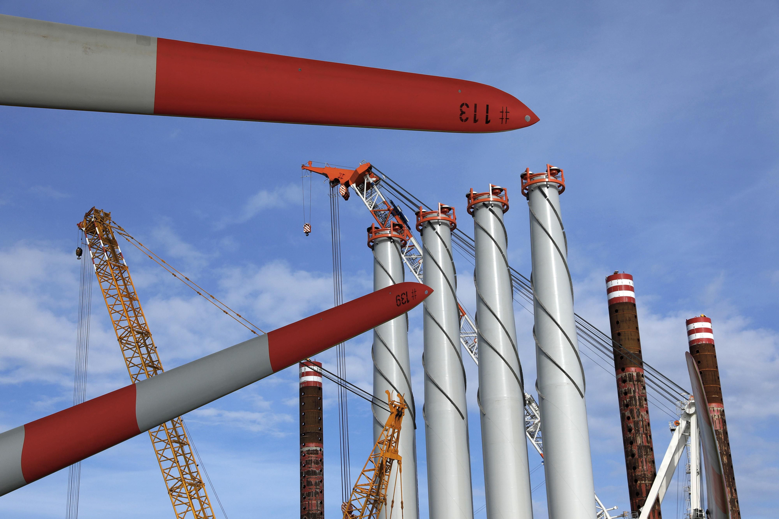 Puerto Real, presente en la estación eólico marina Wikinger