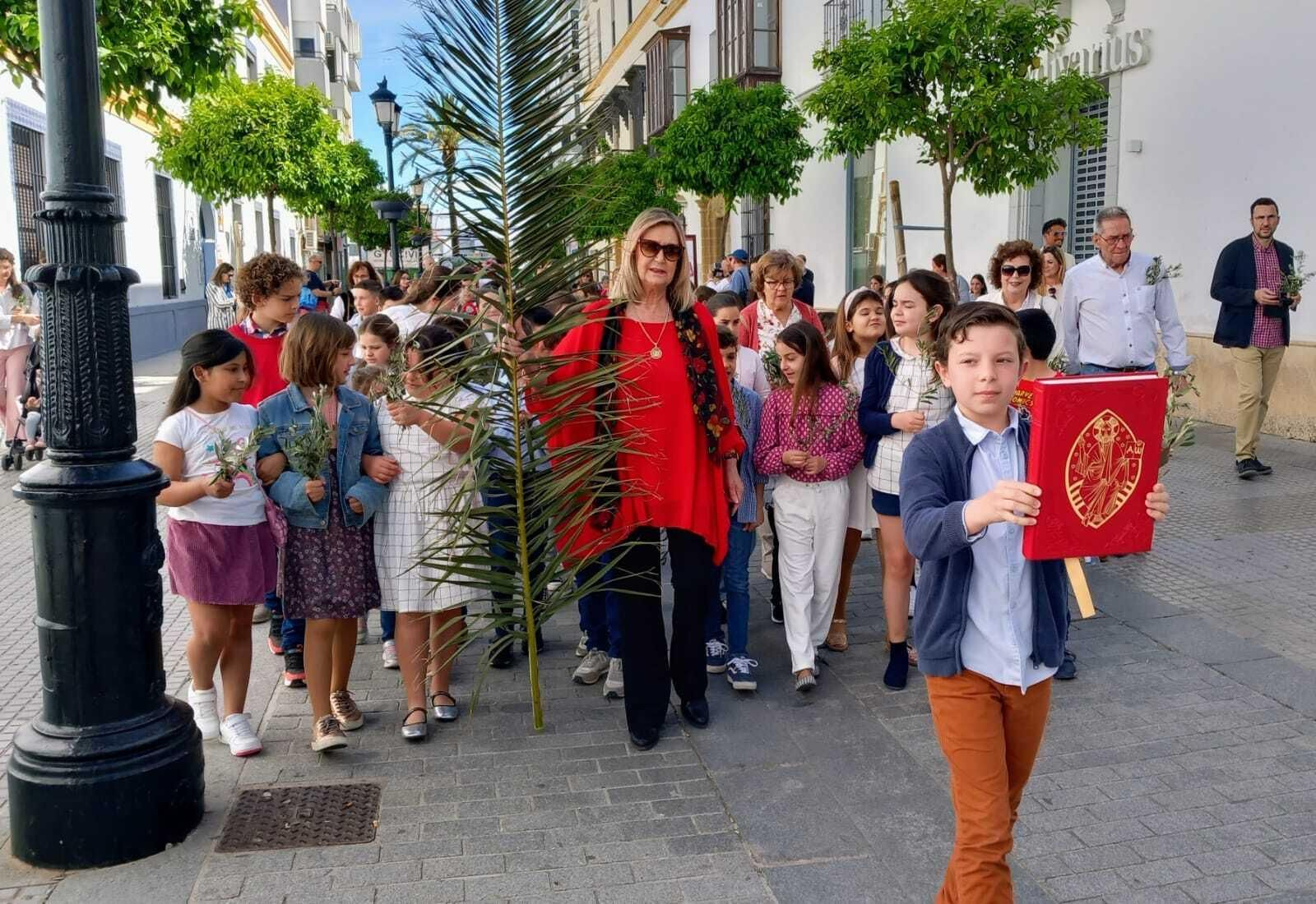Las imágenes del Domingo de Ramos en Chiclana con La Borriquita y El Huerto