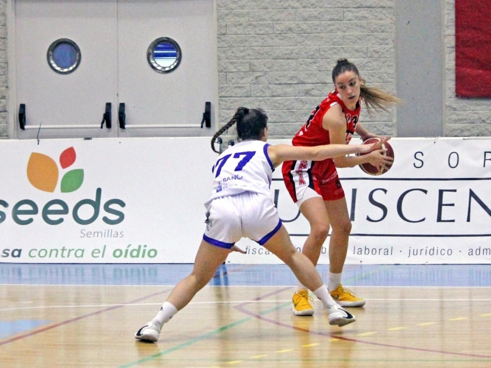 Irene Garrido en una acción ofensiva Irene Garrido en una acción ofensiva