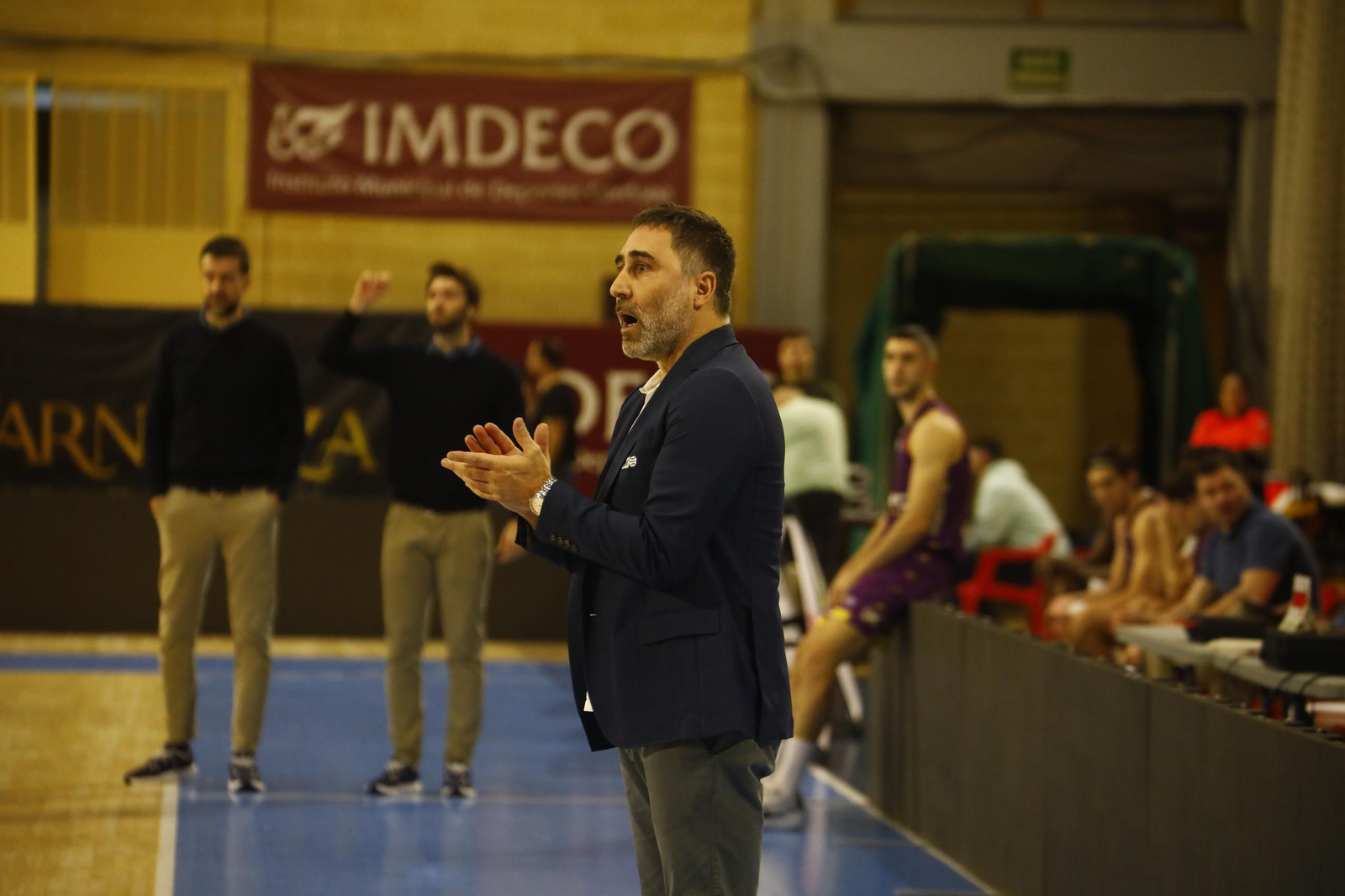 Las mejores fotos del ambiente en Vista Alegre para el Coto Córdoba - Baloncesto Valladolid