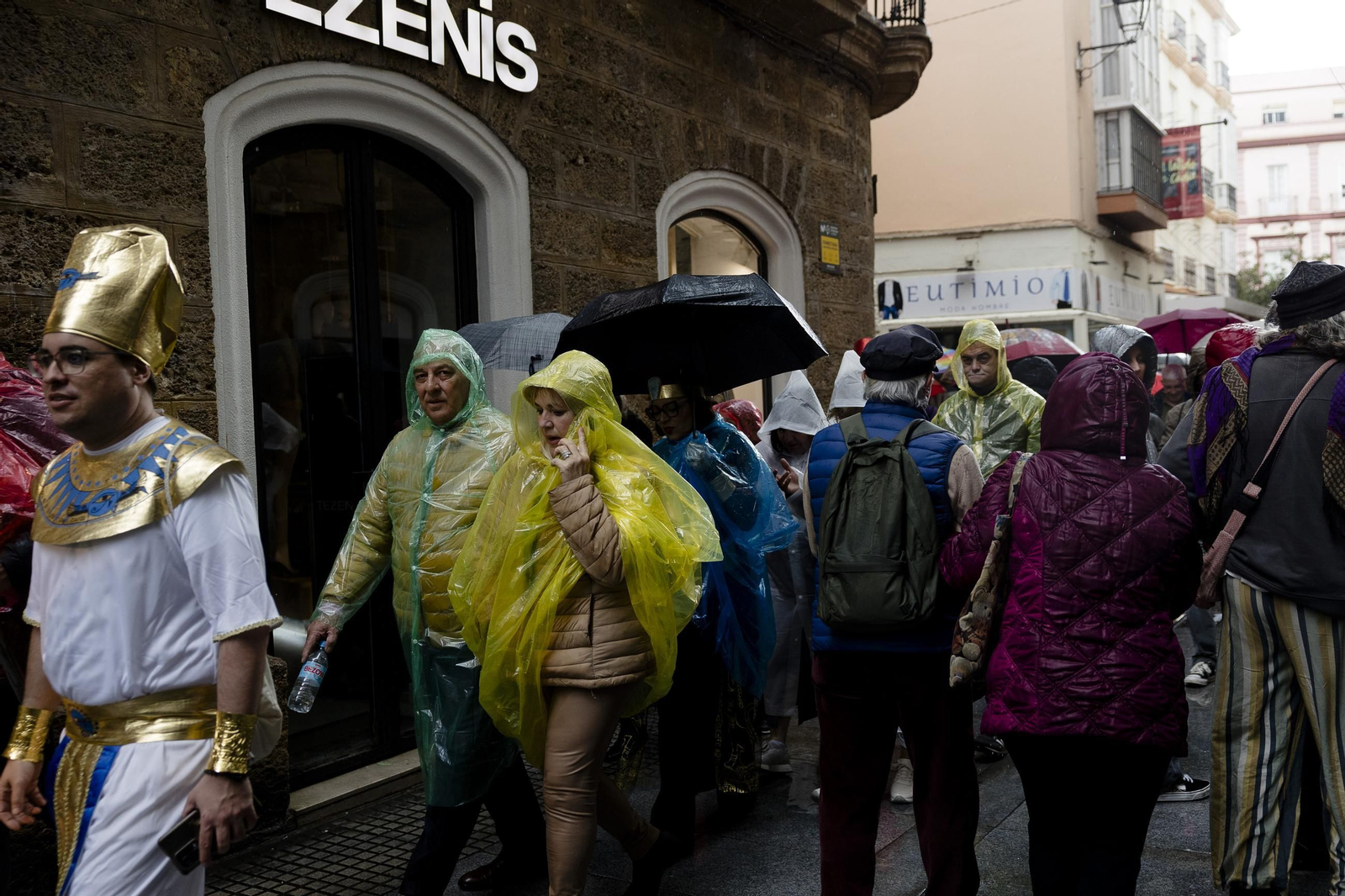 Las mejores imágenes del primer domingo de Carnaval de Cádiz
