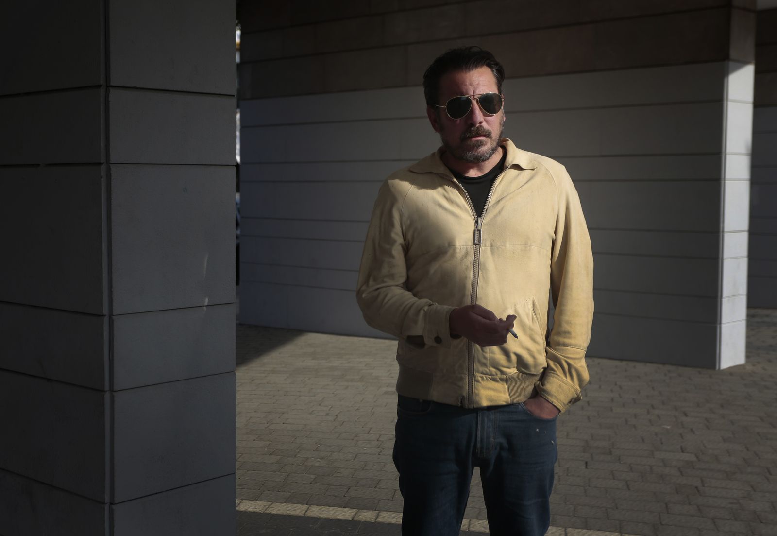 Ray Loriga (Madrid, 1967), momentos antes de la entrevista en un céntrico hotel de Sevilla