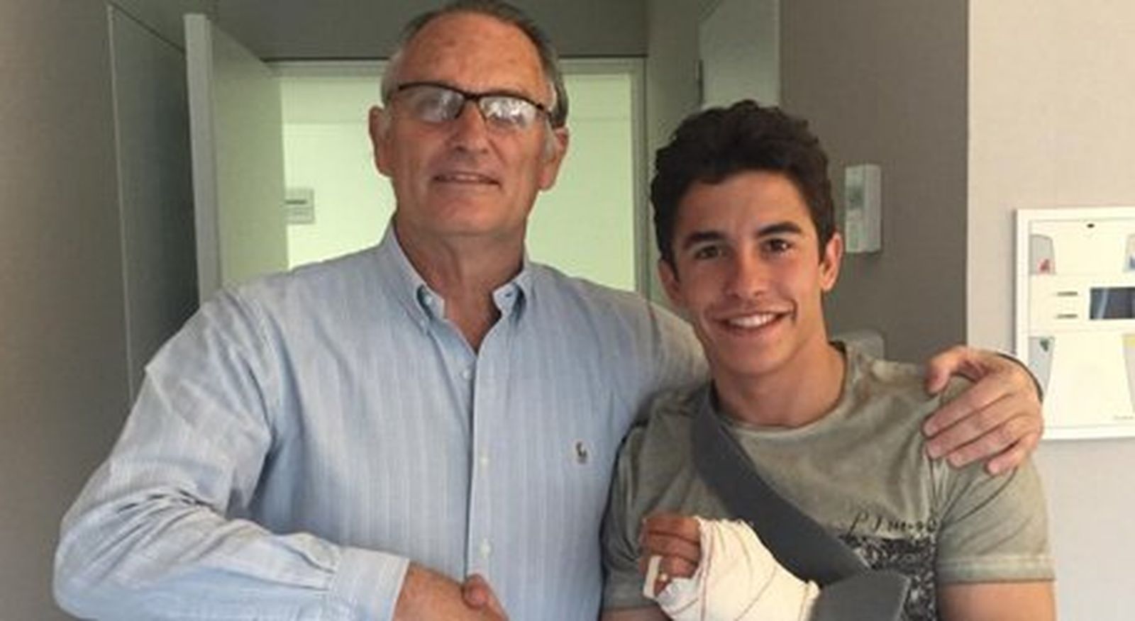 Márquez se fractura el meñique de la mano y es duda para el GP de España