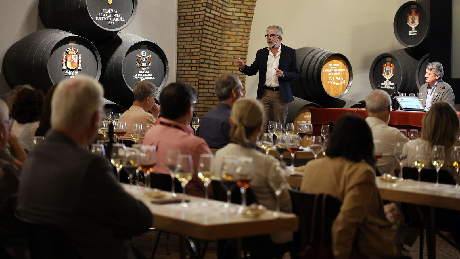 Cata taller de vinos de Jerez en el Consejo Regulador Cata taller de vinos de Jerez en el Consejo Regulador