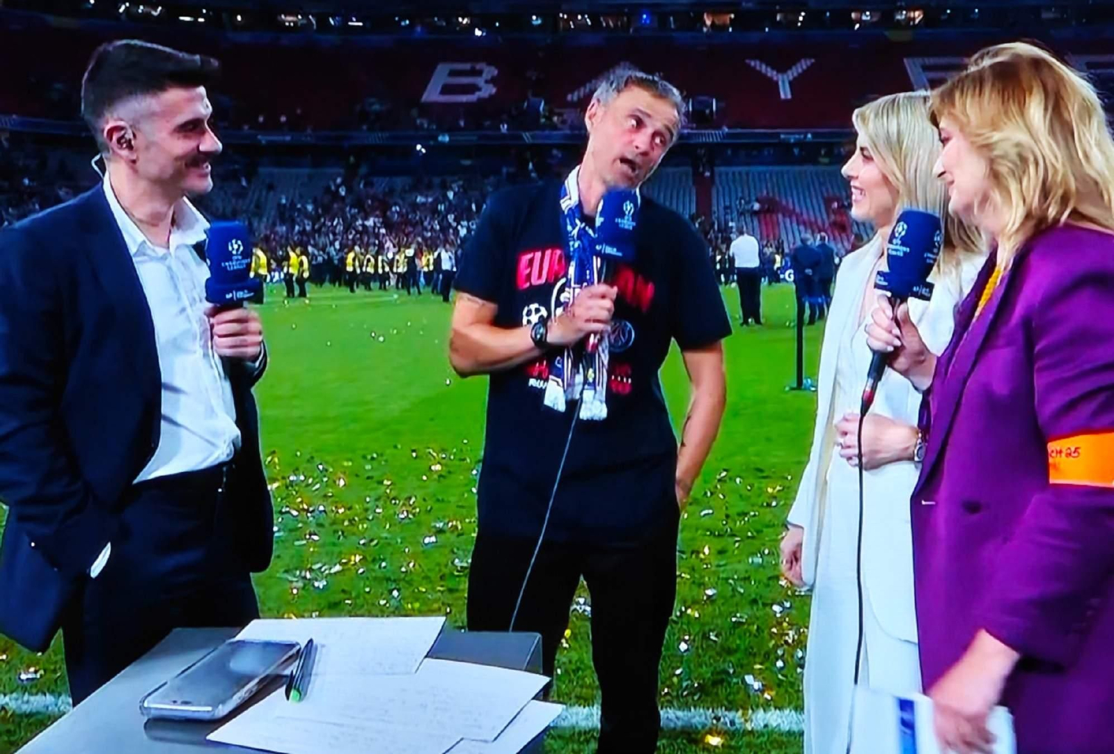 Luis Enrique aprovechó su entrevista en el set de Movistar Plus+ para ajustar cuentas pendientes con Susana Guasch. Luis Enrique aprovechó su entrevista en el set de Movistar Plus+ para ajustar cuentas pendientes con Susana Guasch.