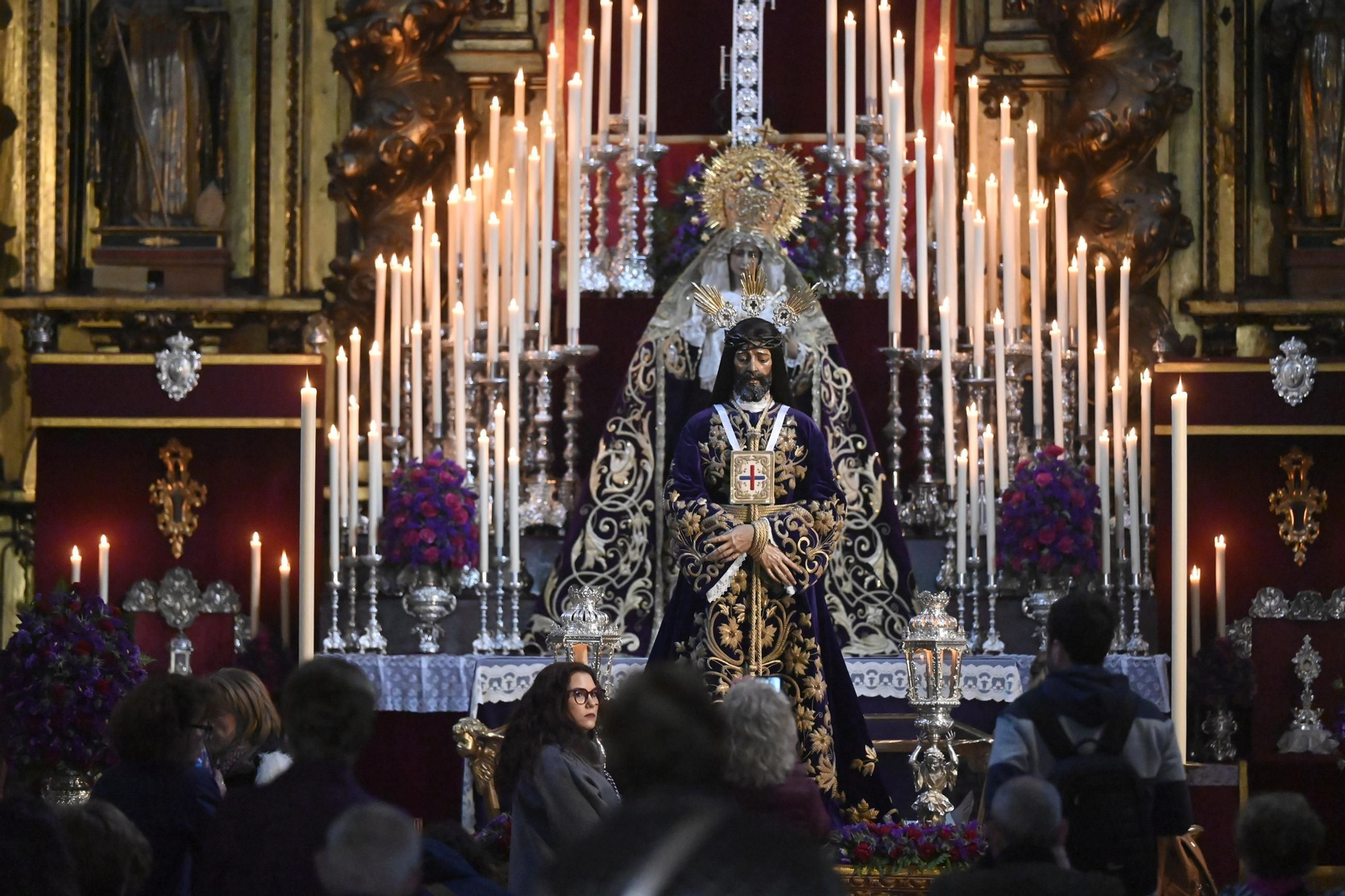 Las mejores fotos del besapiés a Nuestro Padre Jesús Rescatado de Córdoba