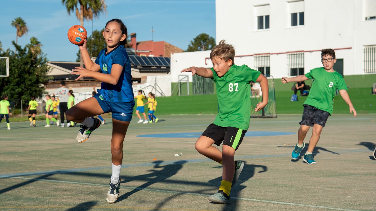 La fotos de los Juegos Municipales de Balonmano en el colegio Los Pinos