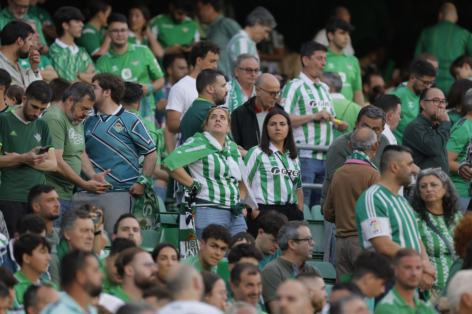 Búscate en las fotos del Betis - Fiorentina